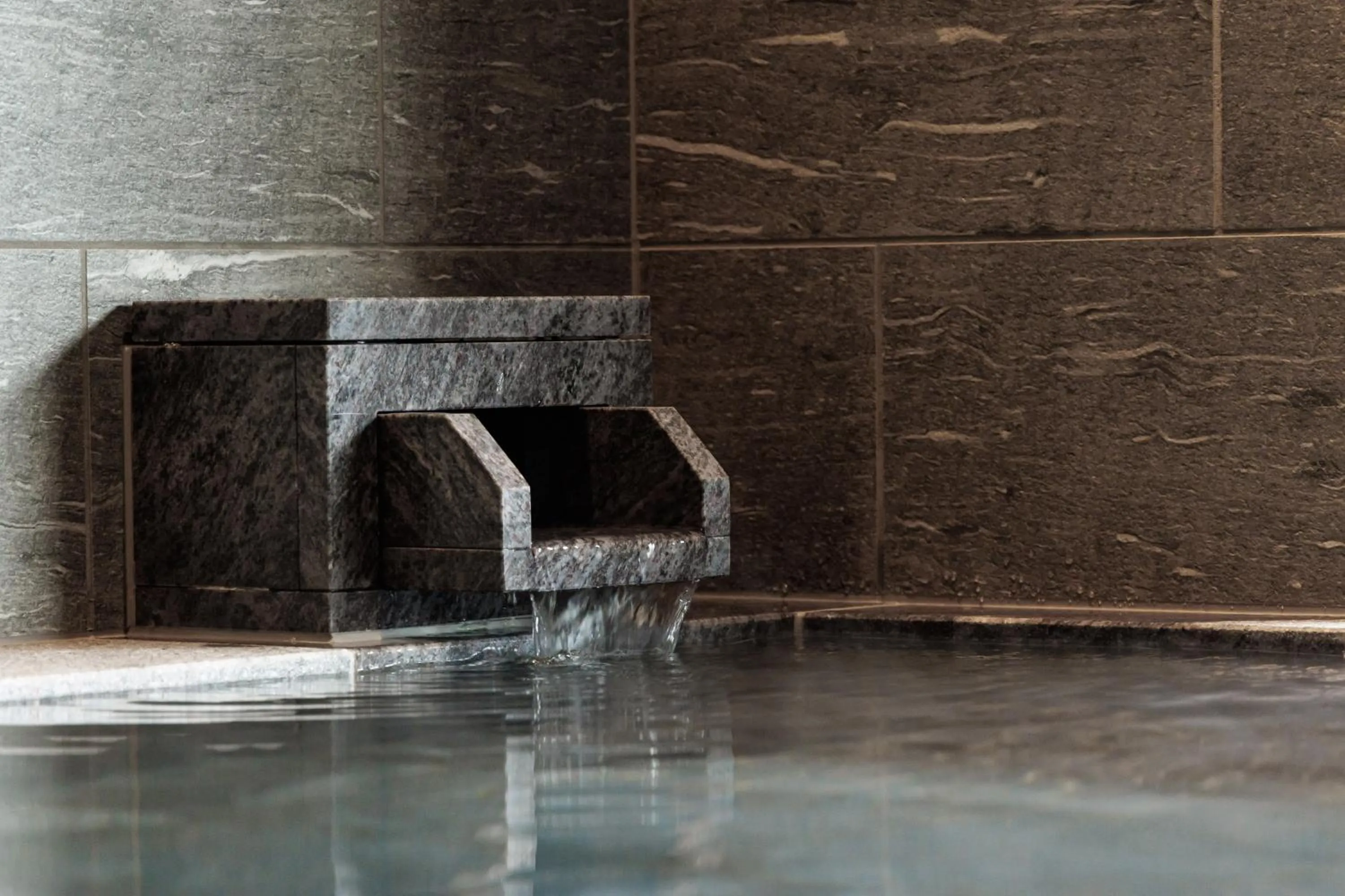 Hot Spring Bath in Minakami Onsen Aratashi Minakami