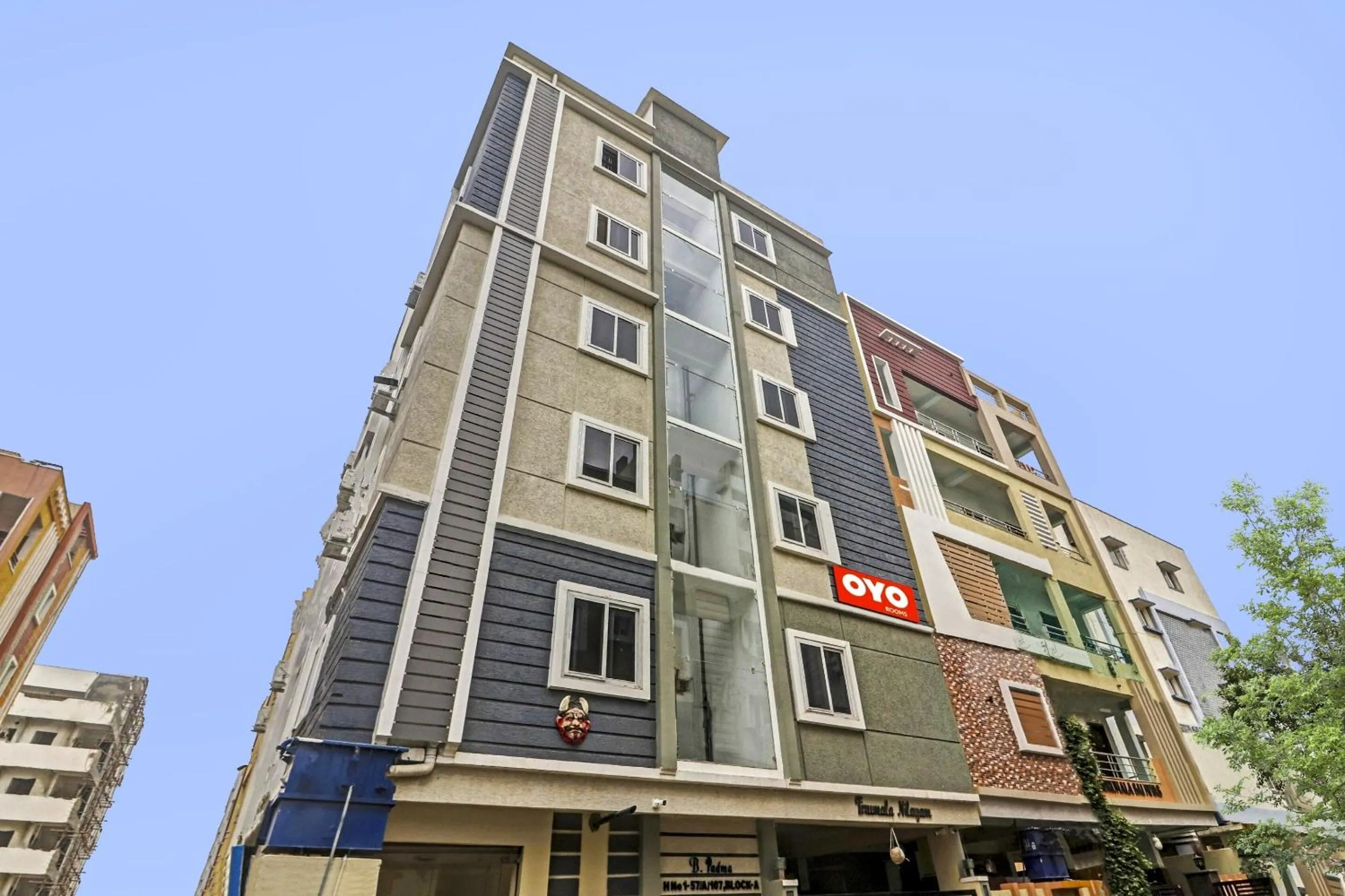 Facade/entrance in Super Hotel O Honey Heights Near Botanical Garden