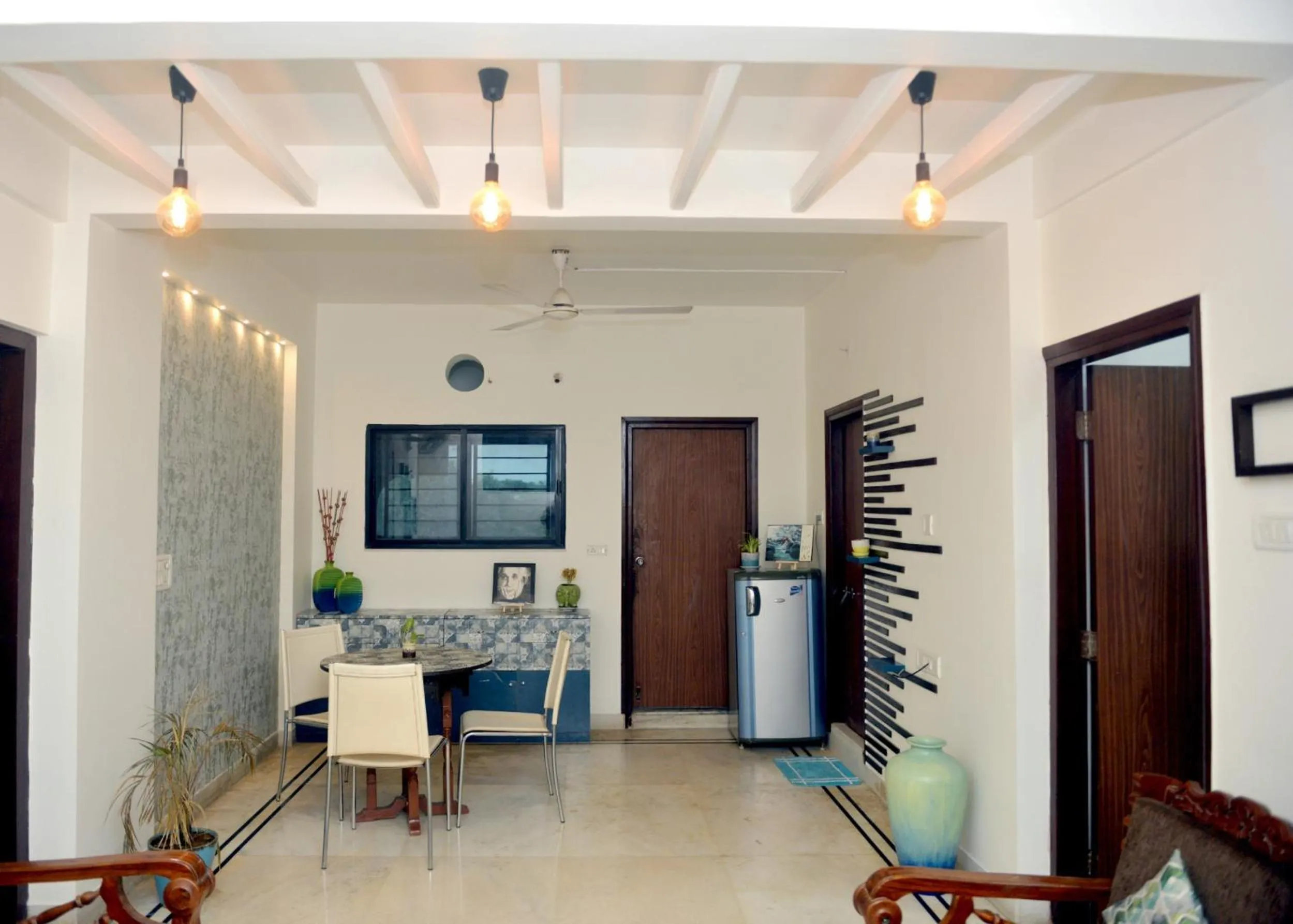 Kitchen or kitchenette in Paradise Homestay Civil Lines