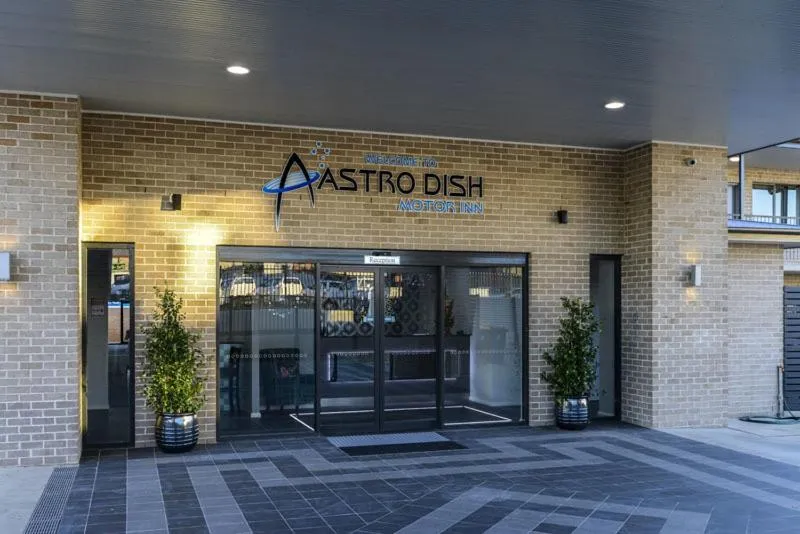 Property building in Astro Dish Motor Inn