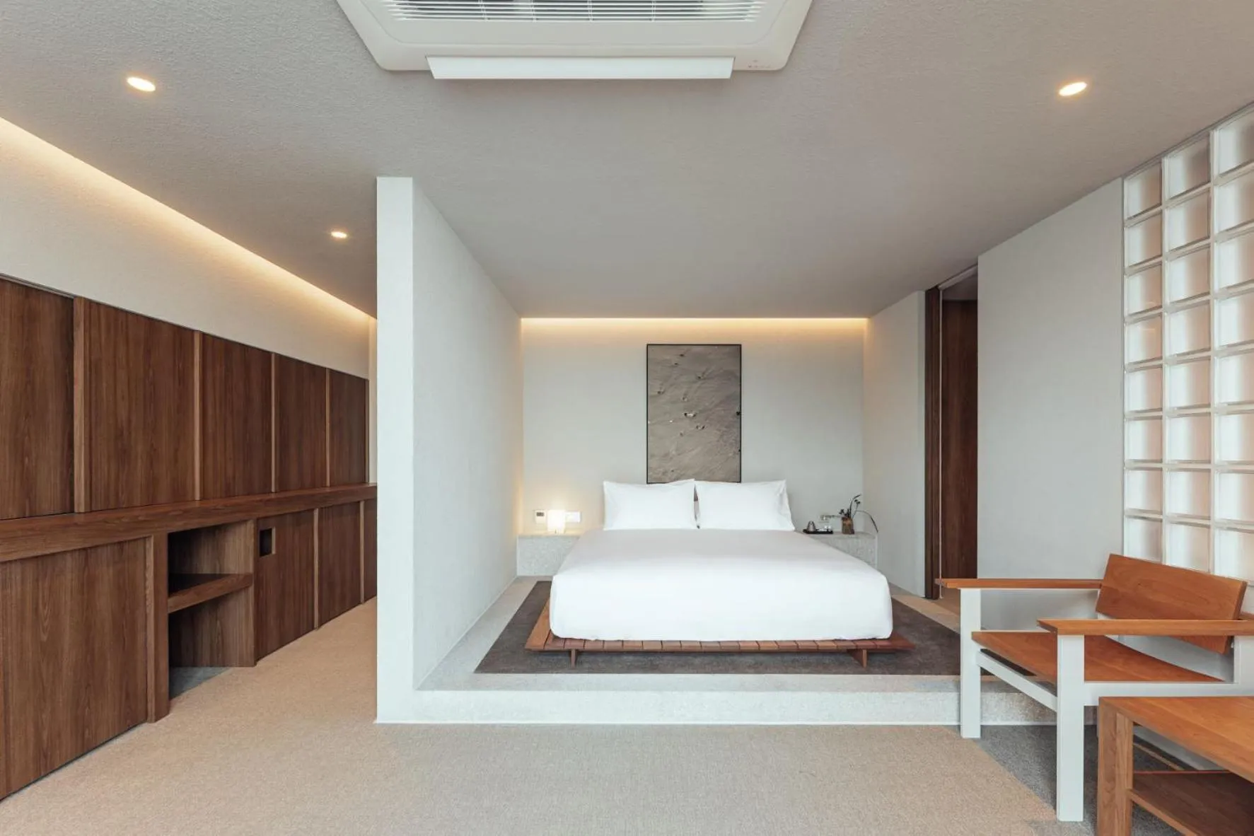 Photo of the whole room, Bed in IJE Namhae