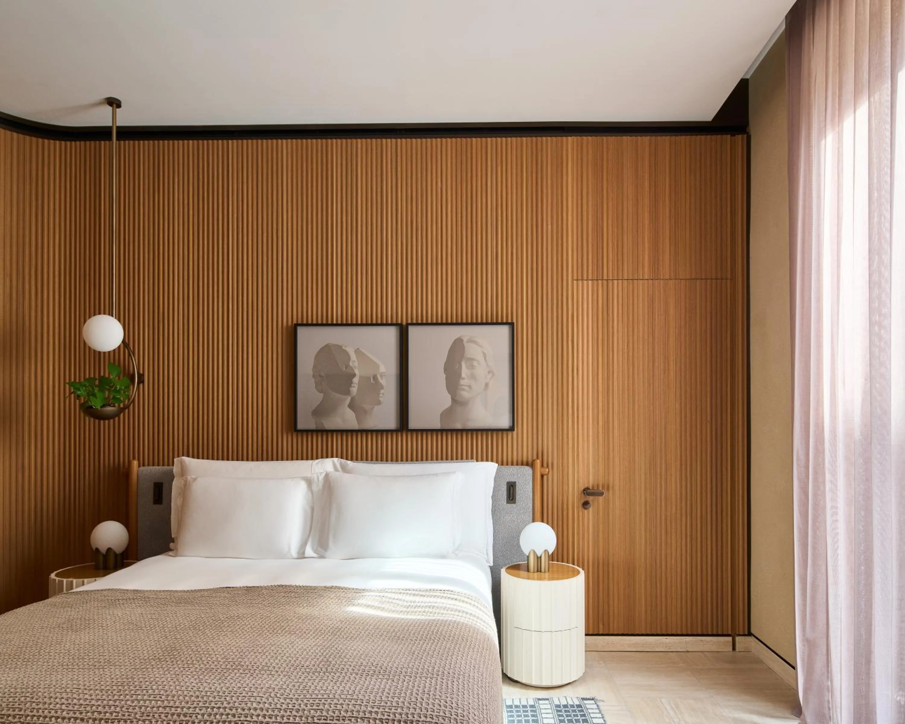 Bedroom, Bed in Six Senses Rome