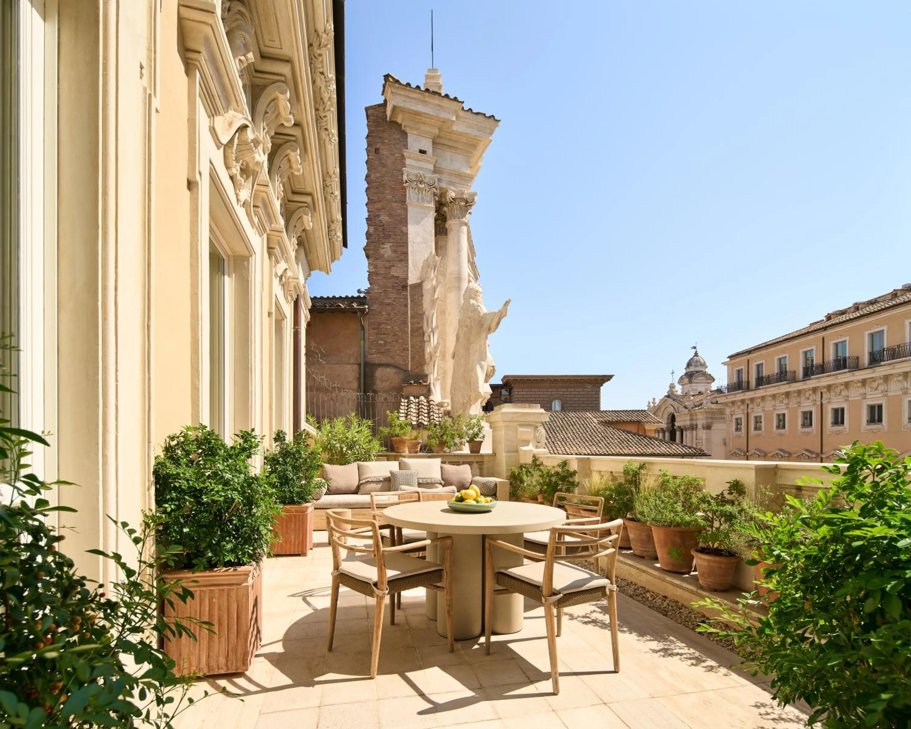 Balcony/Terrace in Six Senses Rome