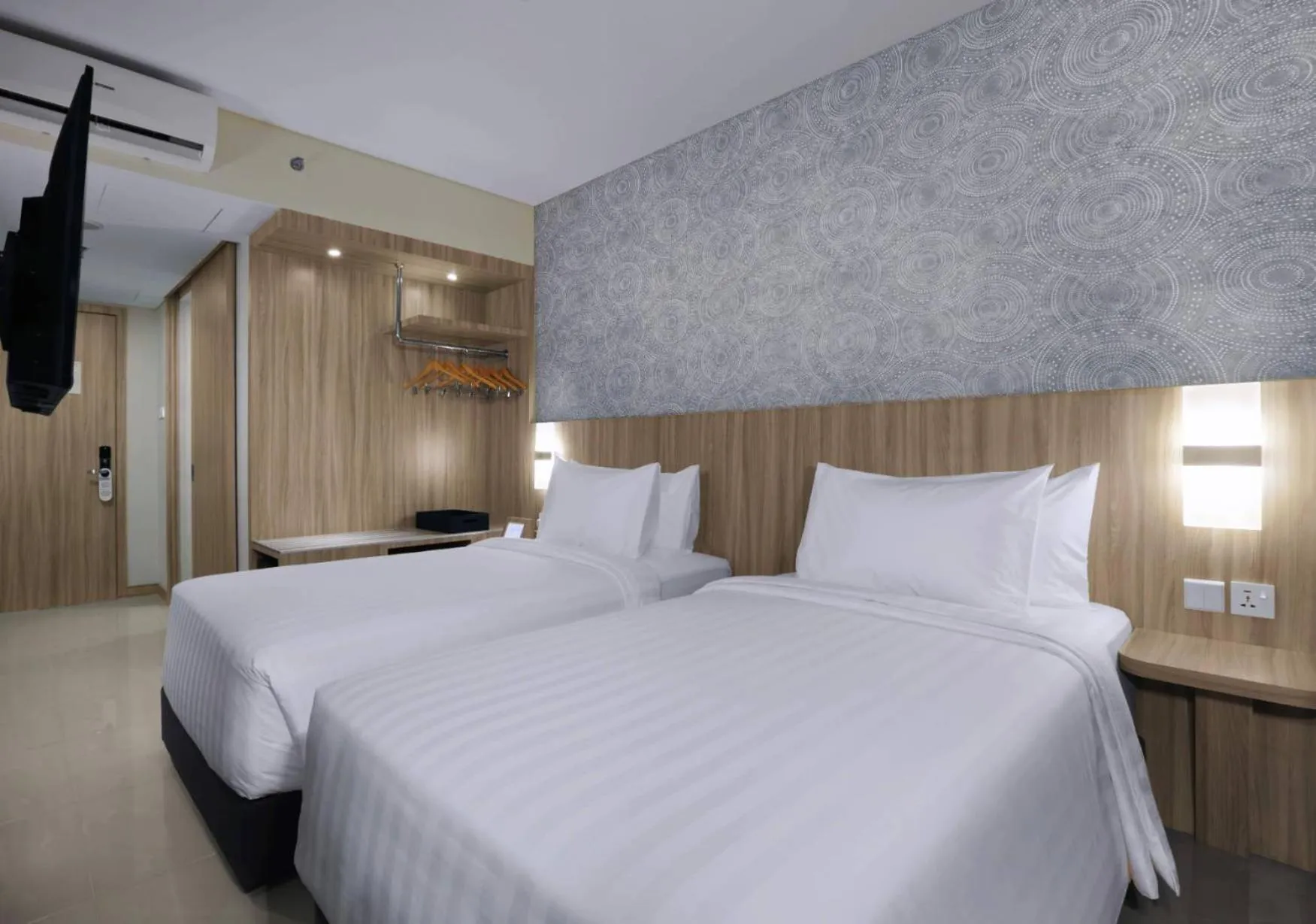 Bedroom, Bed in Aston Nagoya City Hotel