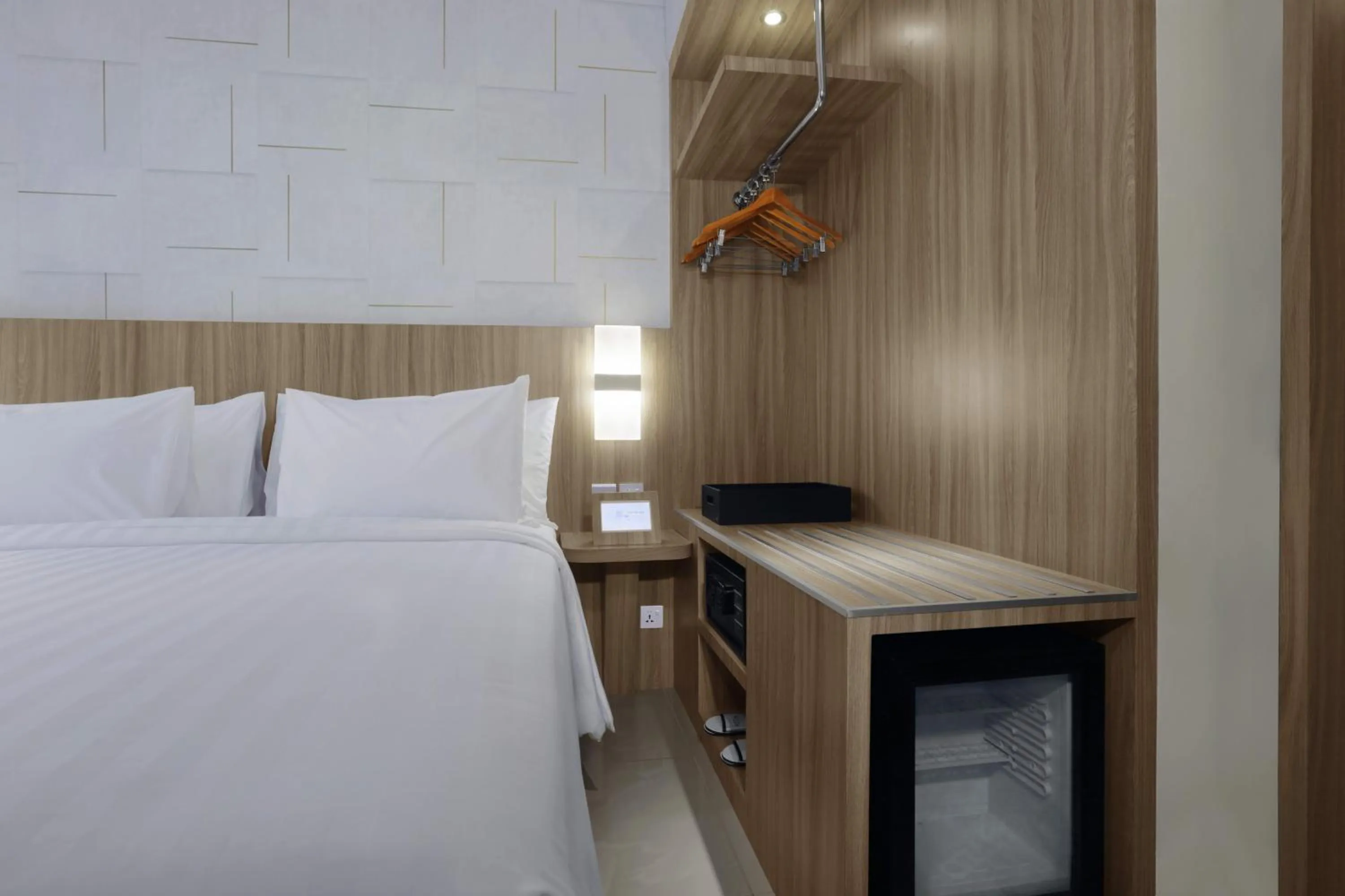 Bedroom, Bed in Aston Nagoya City Hotel