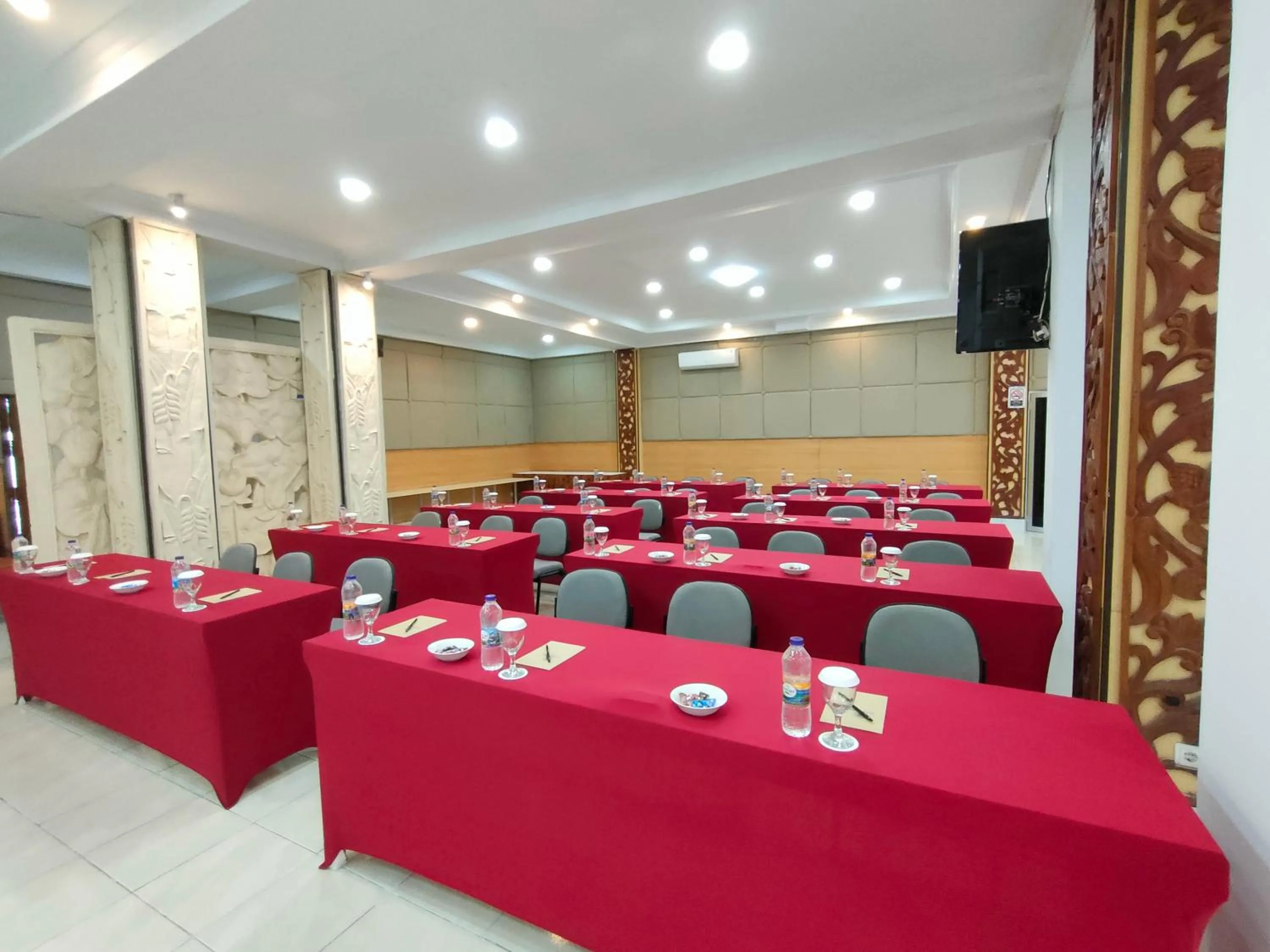 Business facilities in Golden Ganesha Hotel Yogyakarta by Ecommerceloka