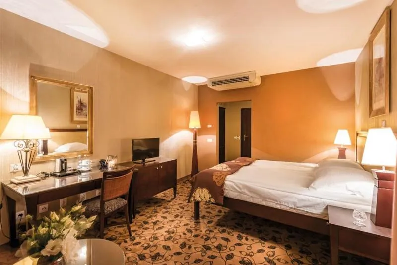 Photo of the whole room, Bed in Great Polonia Kraków Kazimierz