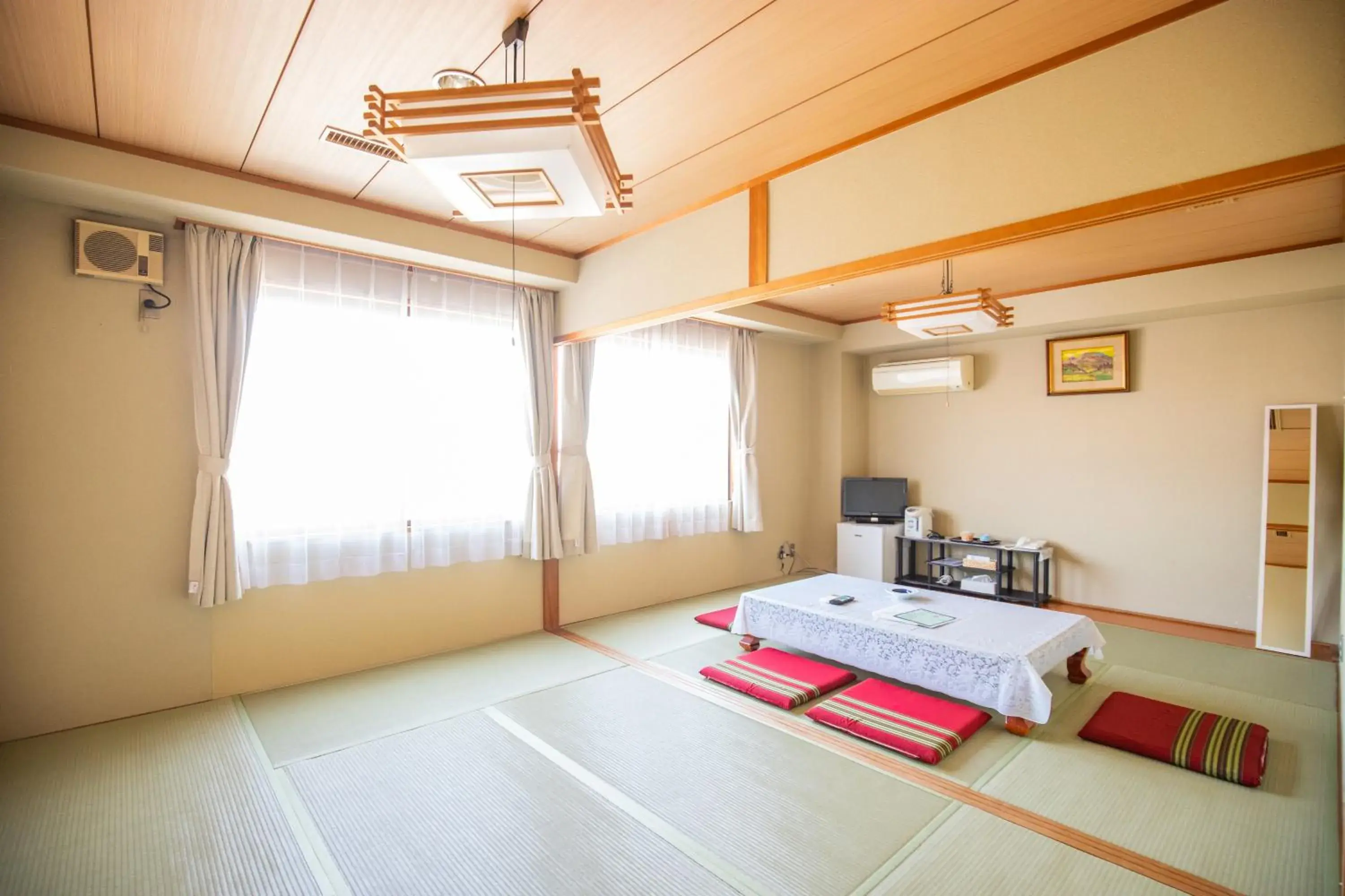 Japanese-Style Room - Non-Smoking in Usa Hotel Riverside Japanese-Style Room - Non-Smoking in Usa Hotel Riverside