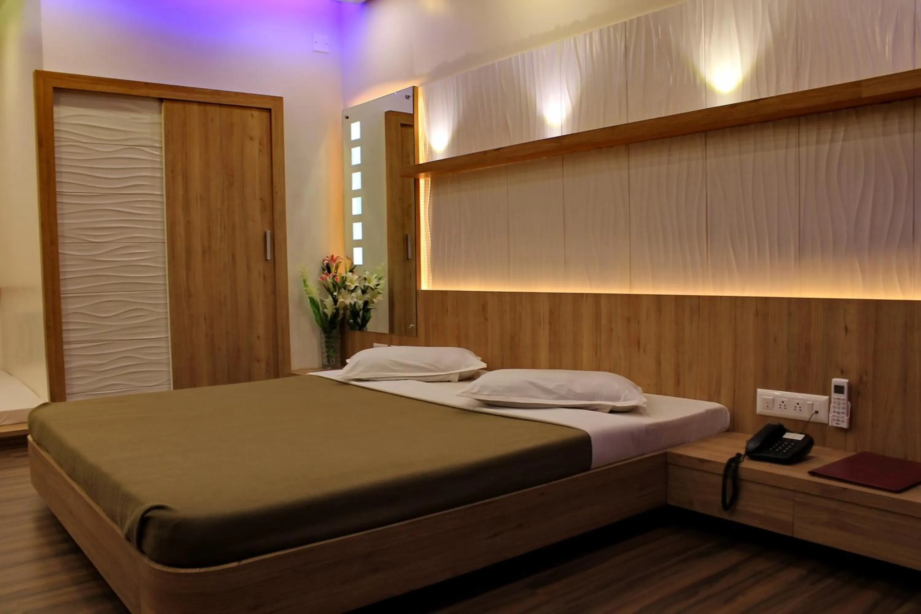 Photo of the whole room, Bed in Hotel Kuber