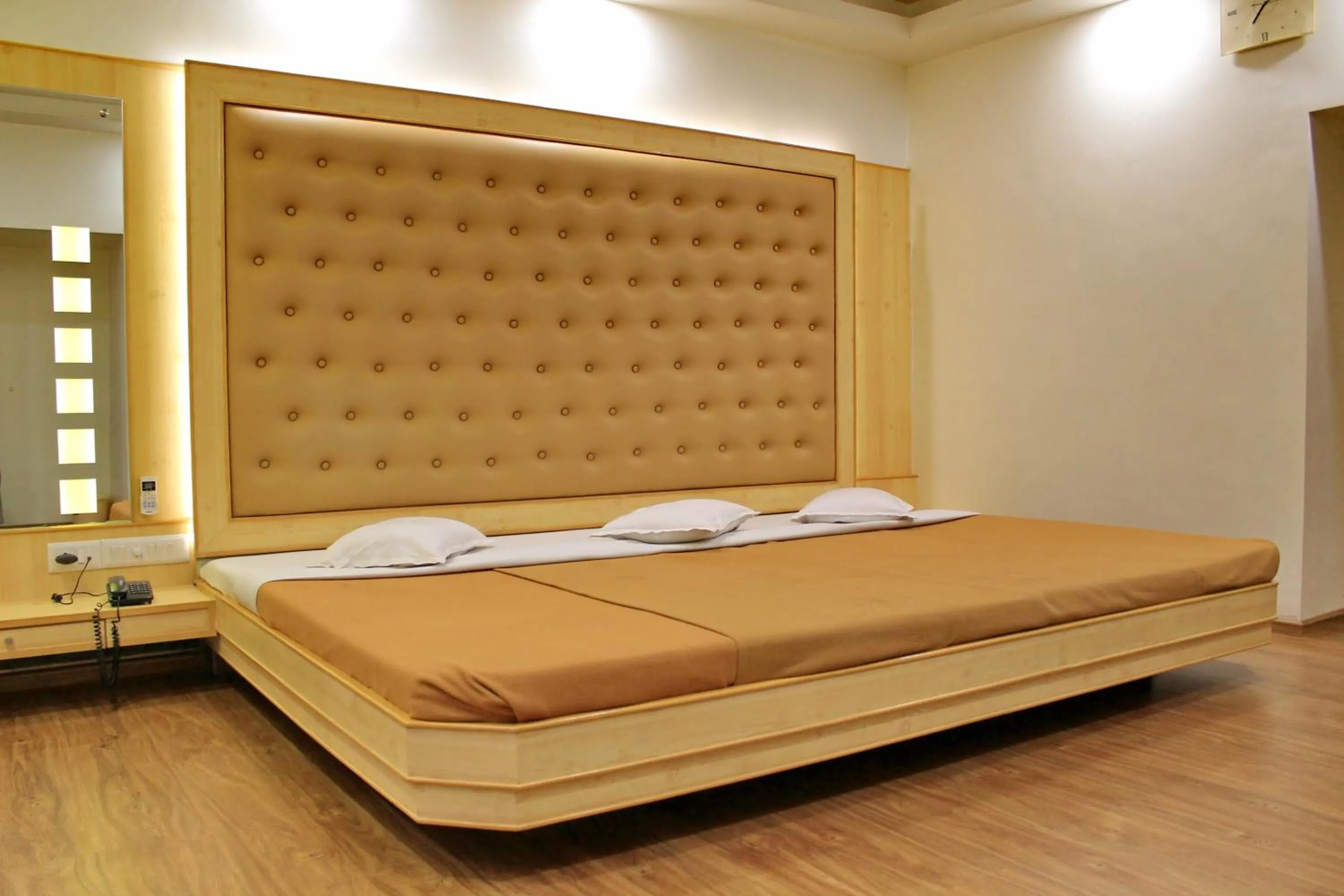 Photo of the whole room, Bed in Hotel Kuber