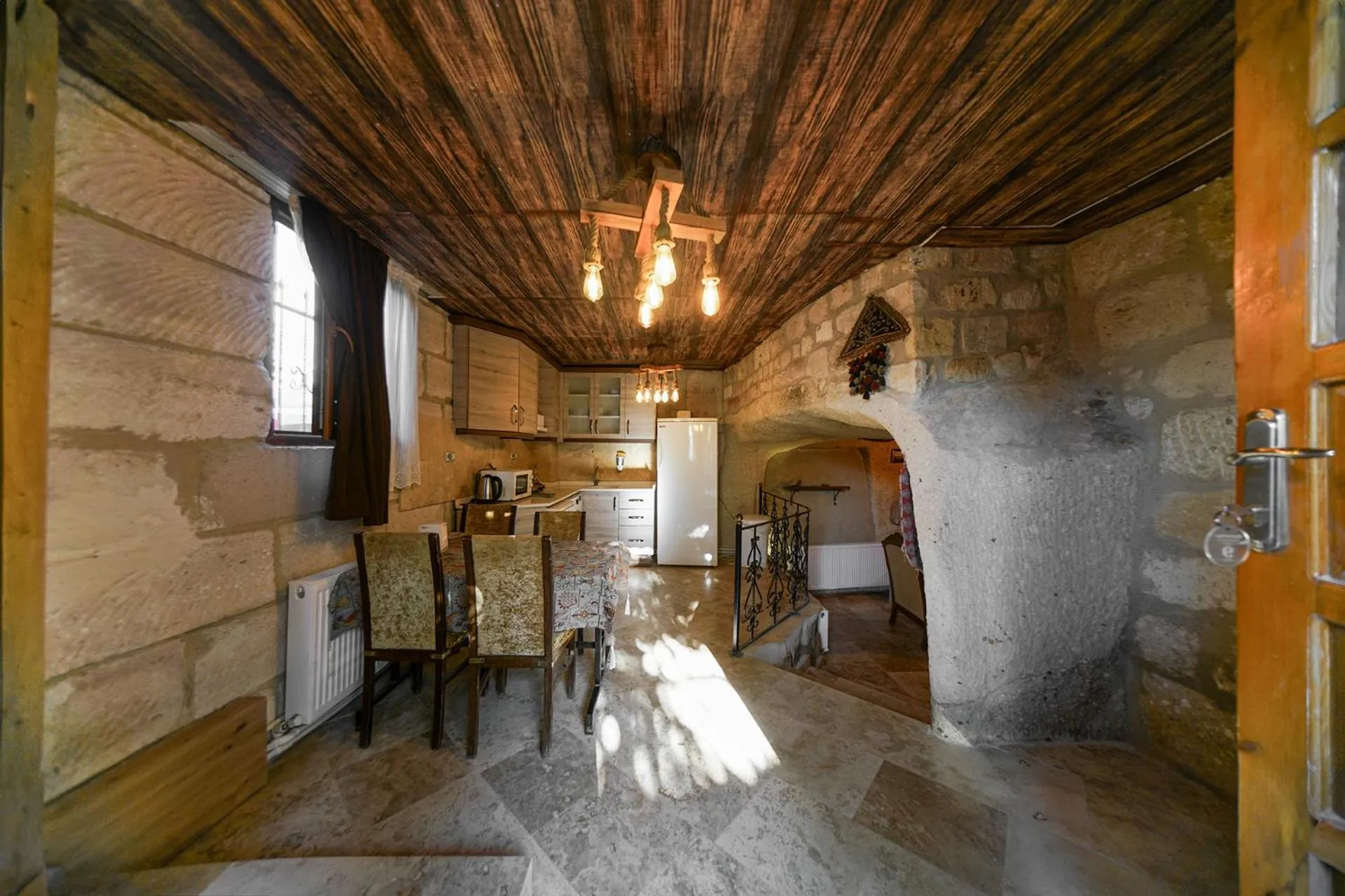 Dining area in Azalea Terrace Cave Hotel