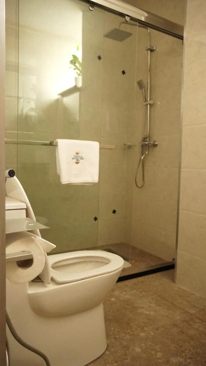 Bathroom in Triple E Hotel and Spa