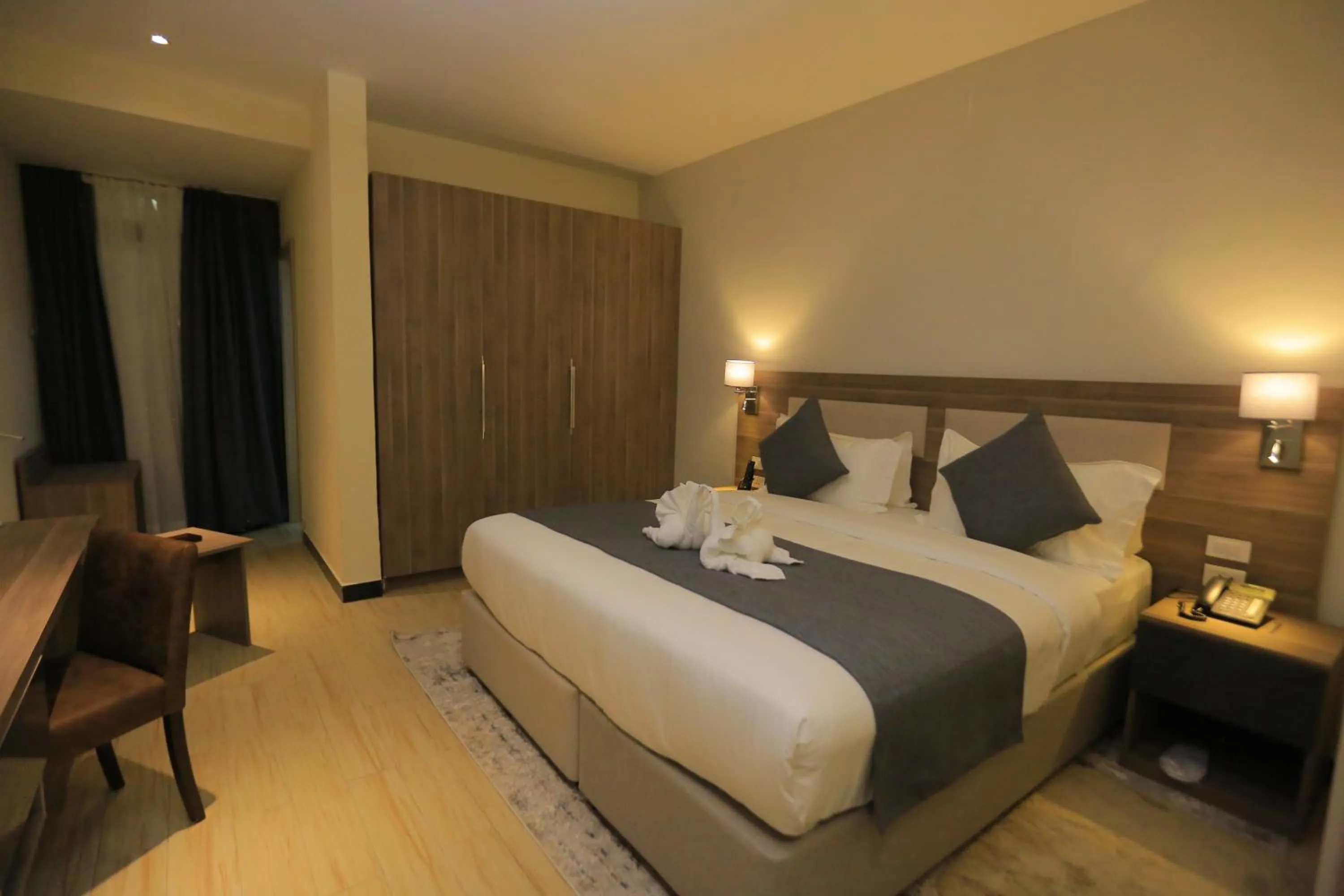 City view, Bed in Triple E Hotel and Spa