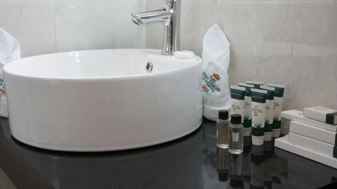 Bathroom in Triple E Hotel and Spa