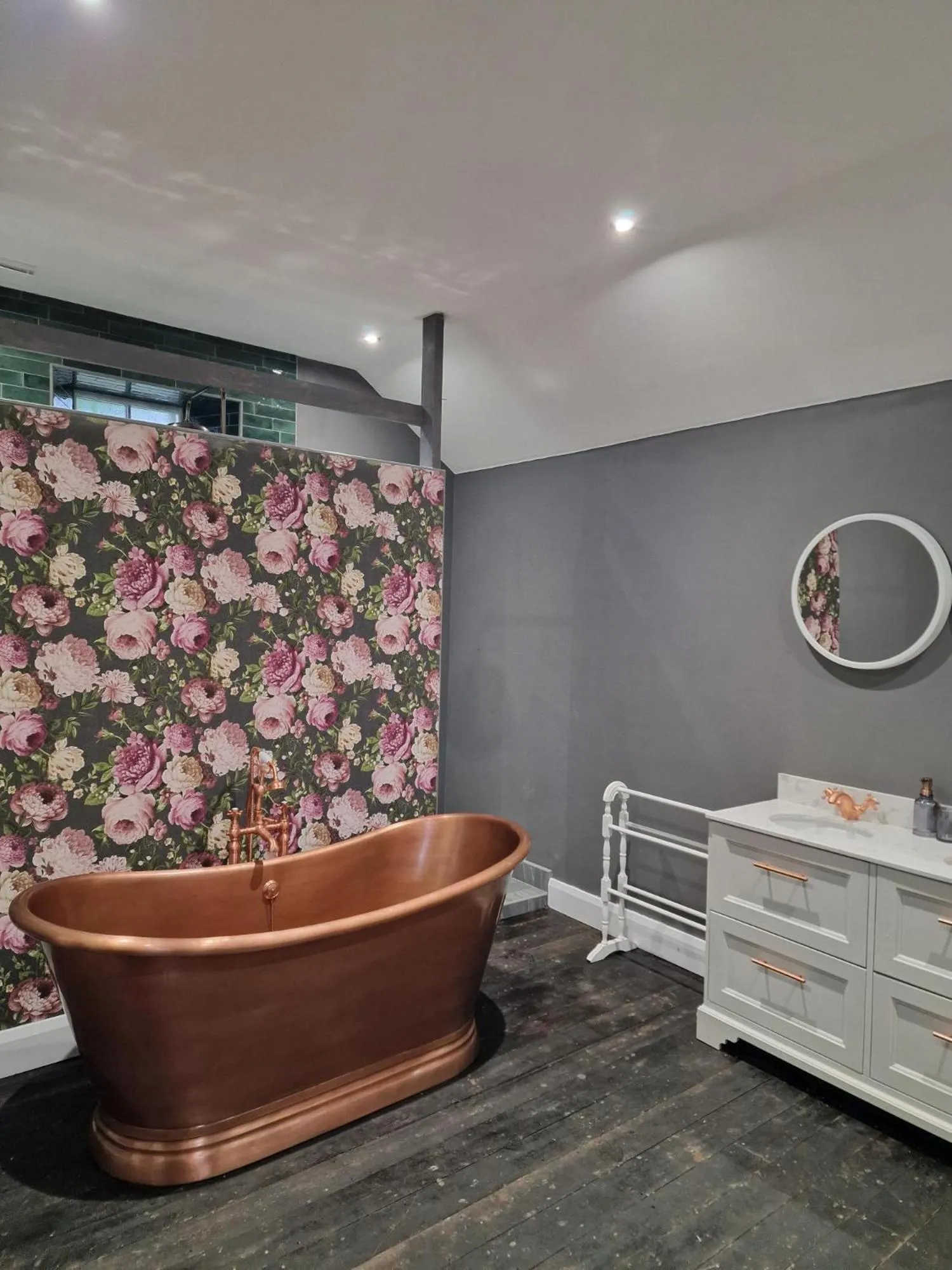 Bathroom in Squirrel Cottage