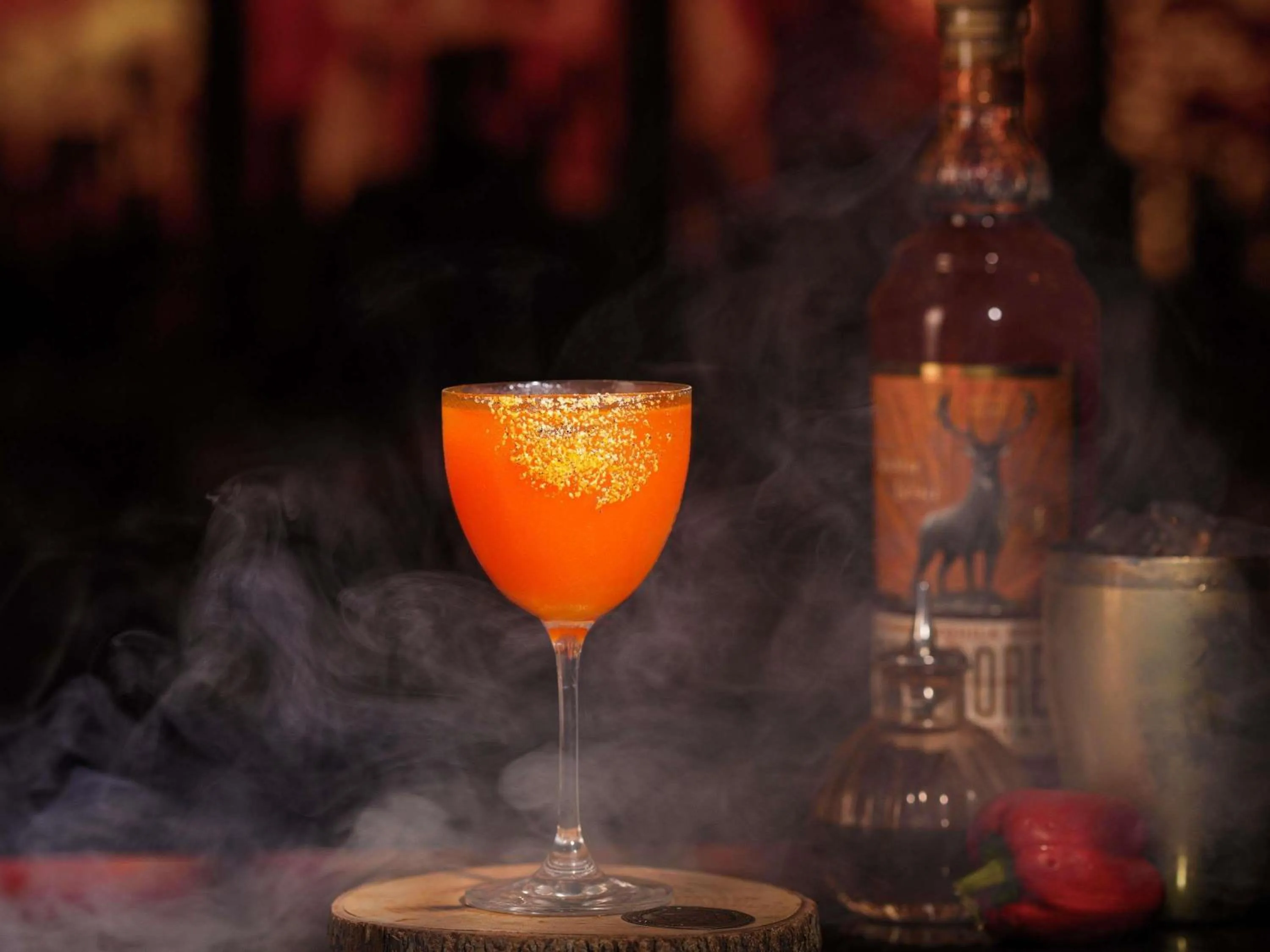 Lounge or bar in Admiral Hotel Manila - MGallery Collection