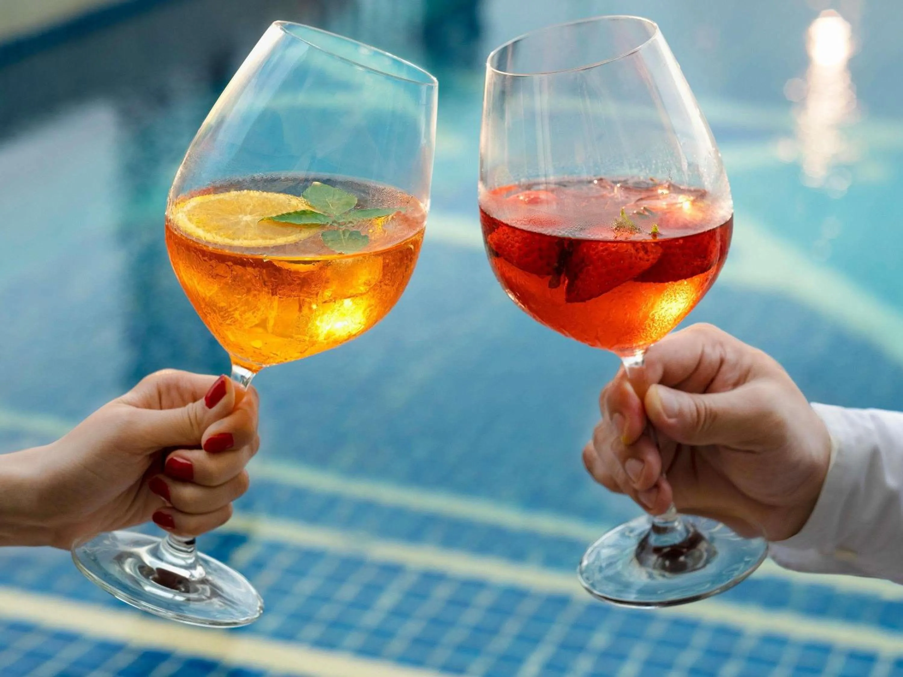 Lounge or bar in Admiral Hotel Manila - MGallery Collection