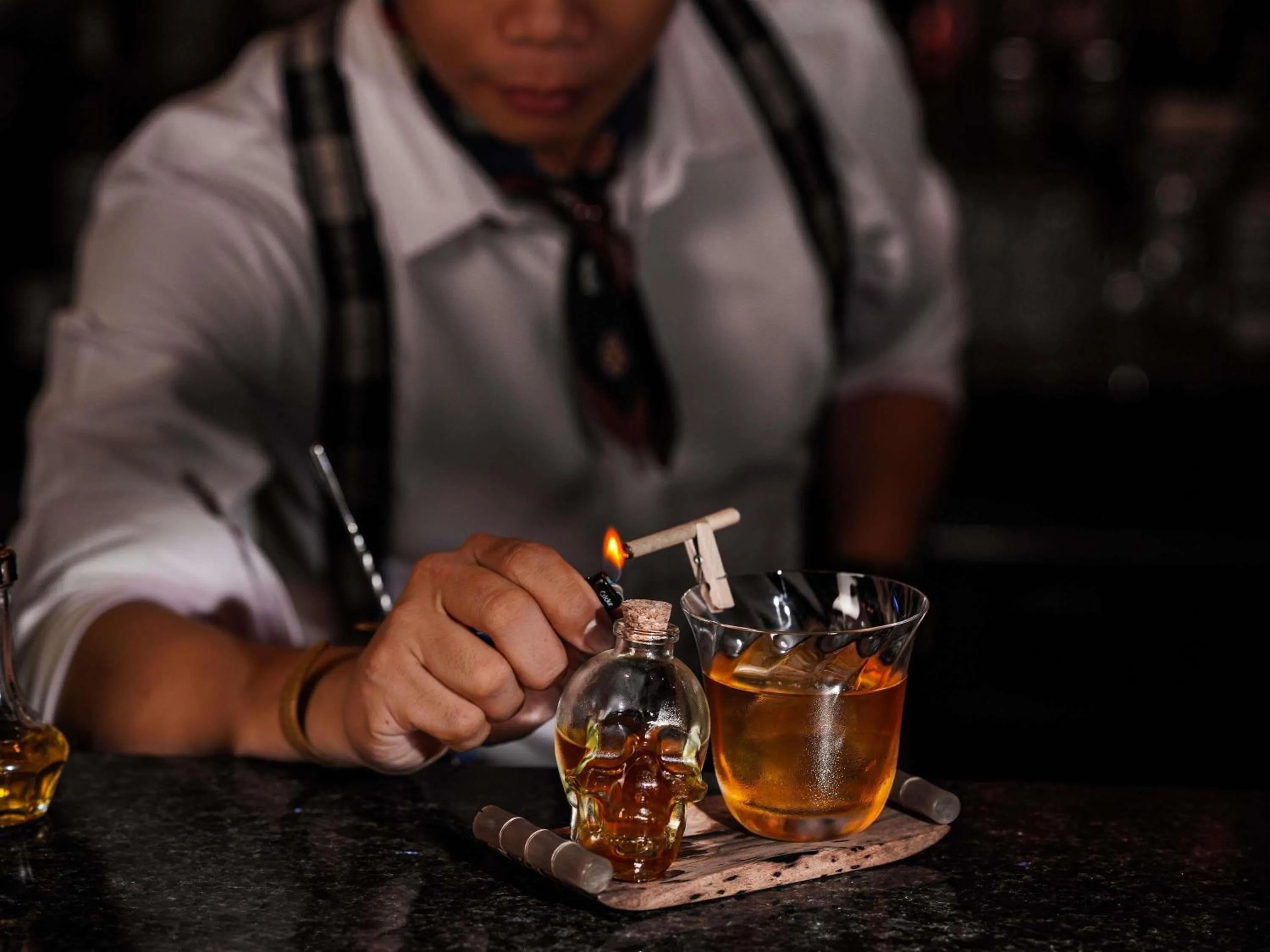 Lounge or bar in Admiral Hotel Manila - MGallery Collection