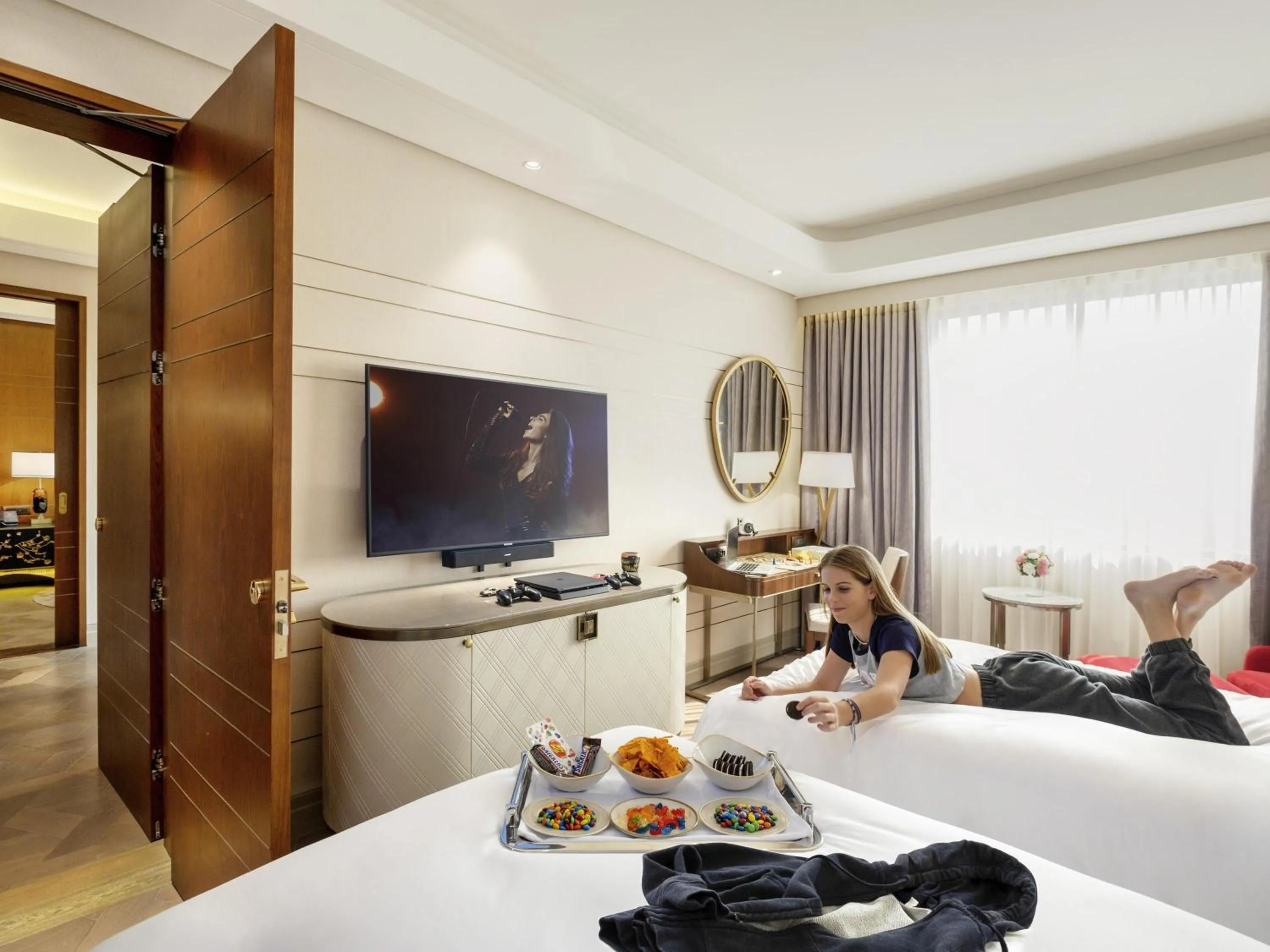 Photo of the whole room, Bed in Admiral Hotel Manila - MGallery Collection