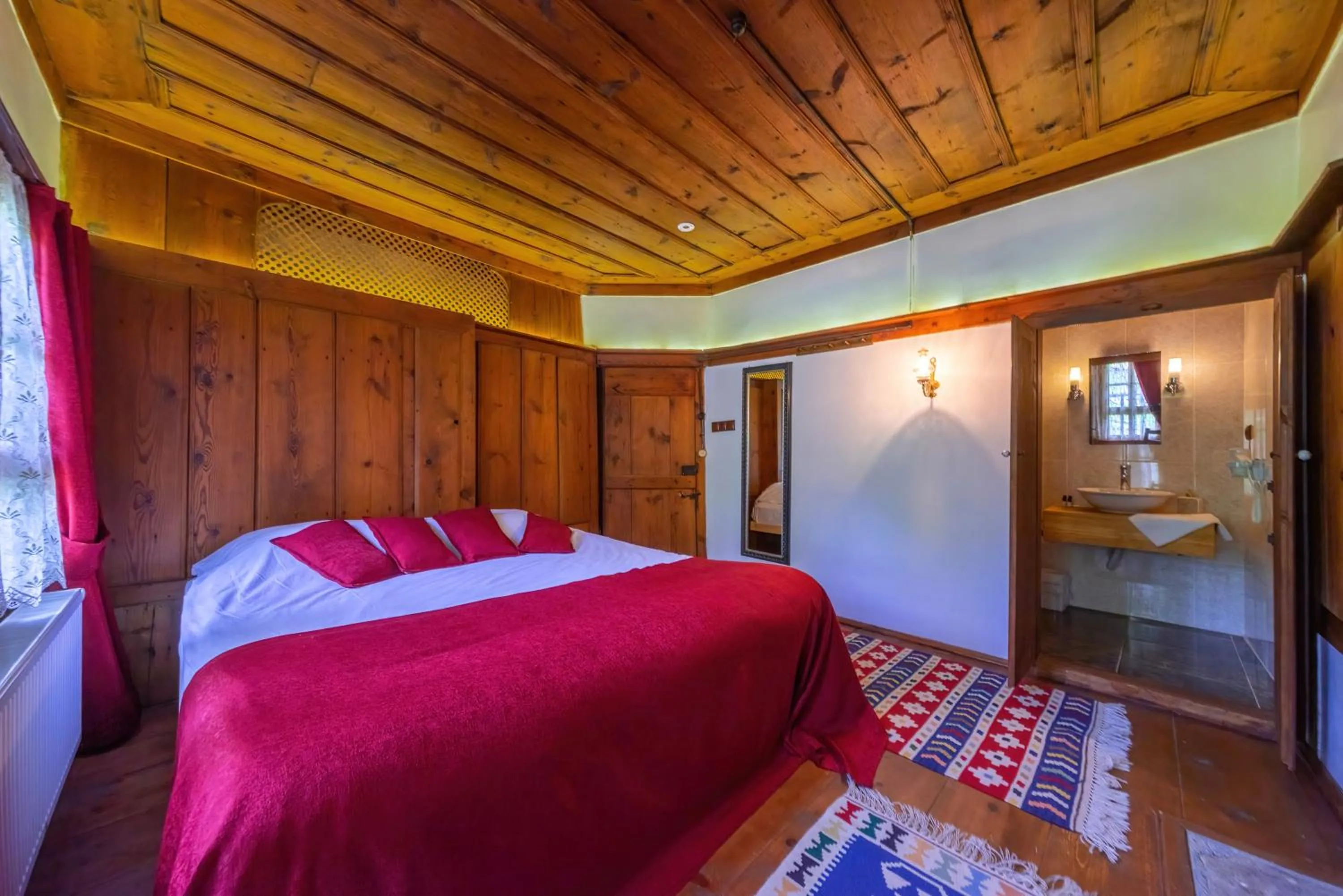 Bed in Şerbetçi Garden Konak