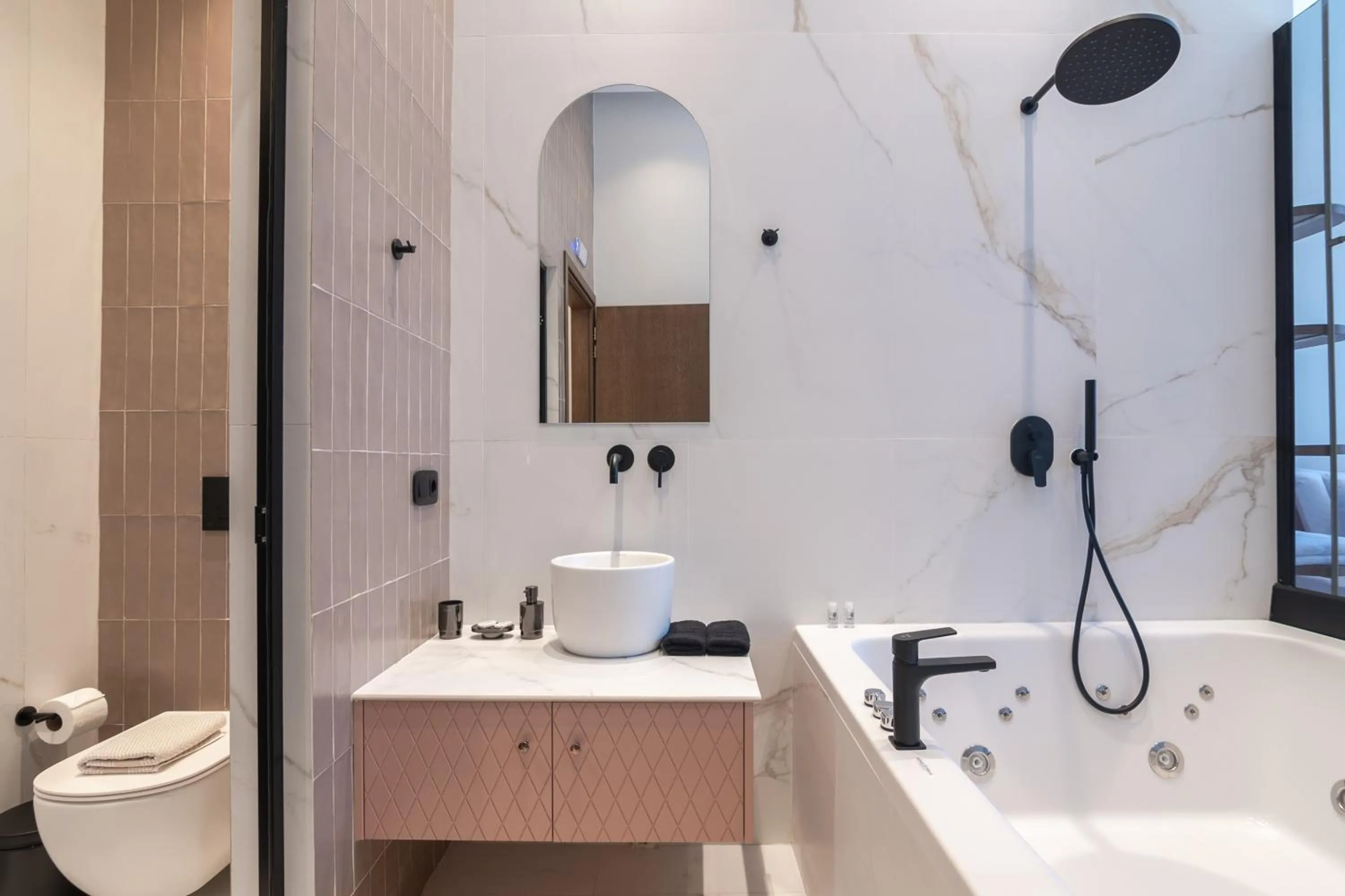 Shower in Omma Suites