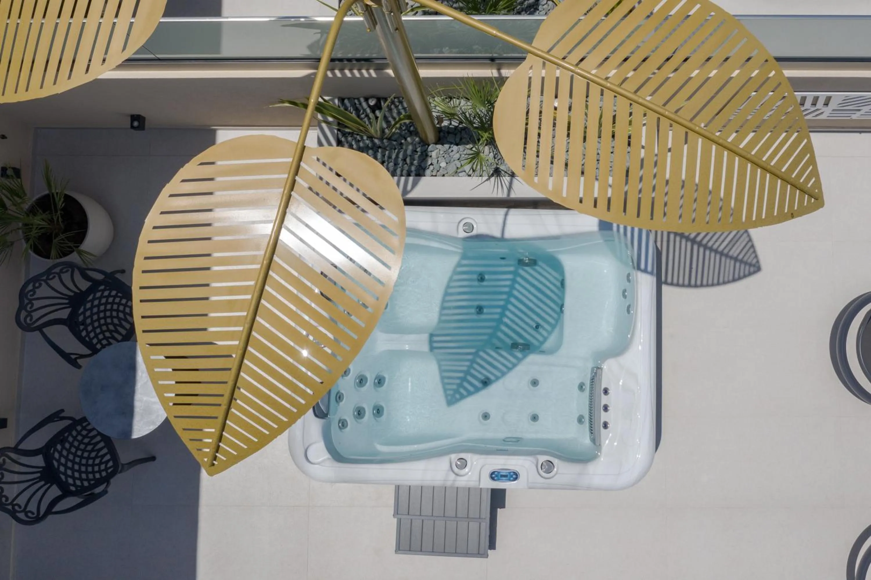 Hot Tub in Omma Suites