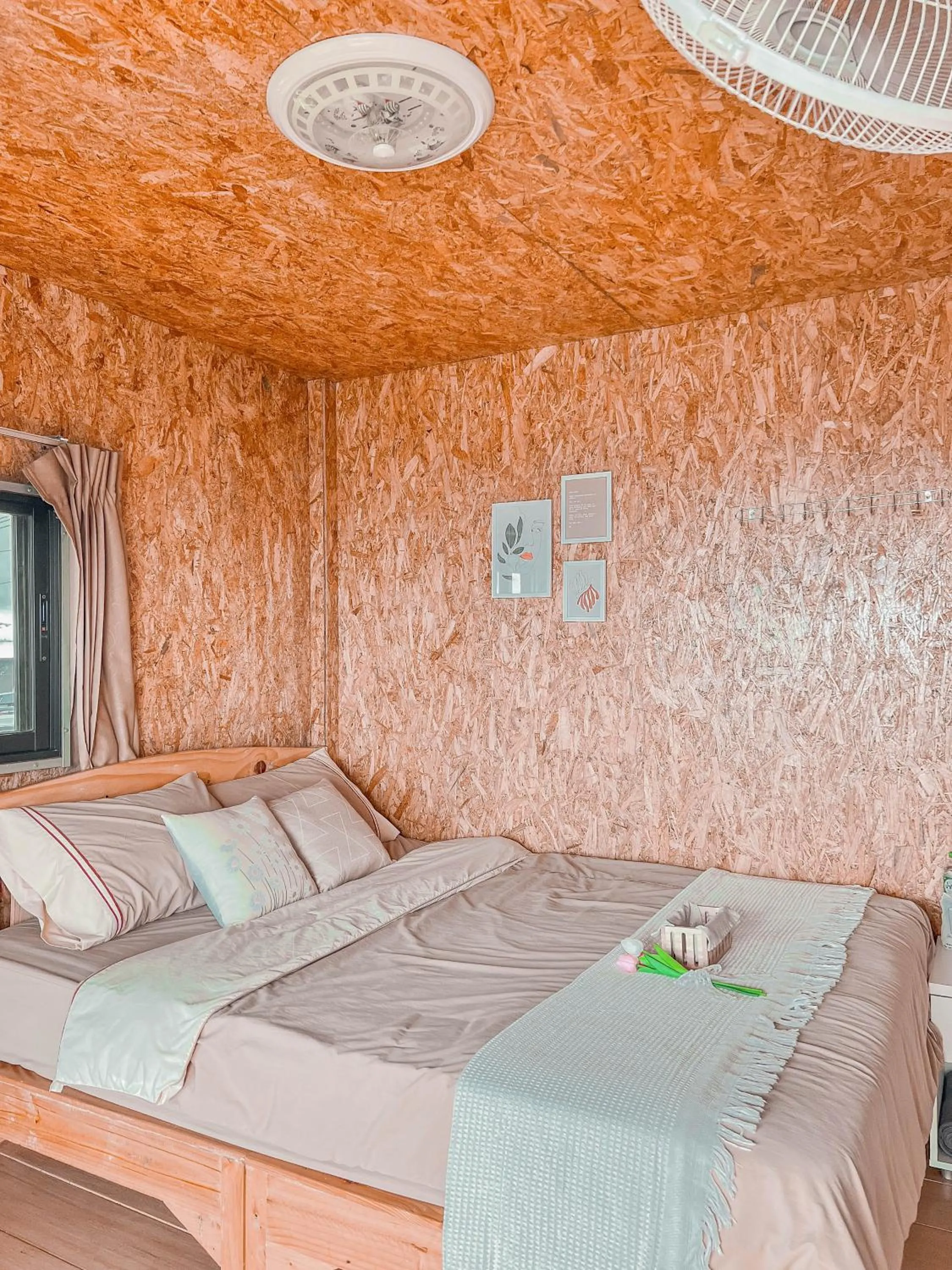 Bed in ม่อนชาพาเพลิน ม่อนแจ่ม Monchapaplearn Monjam