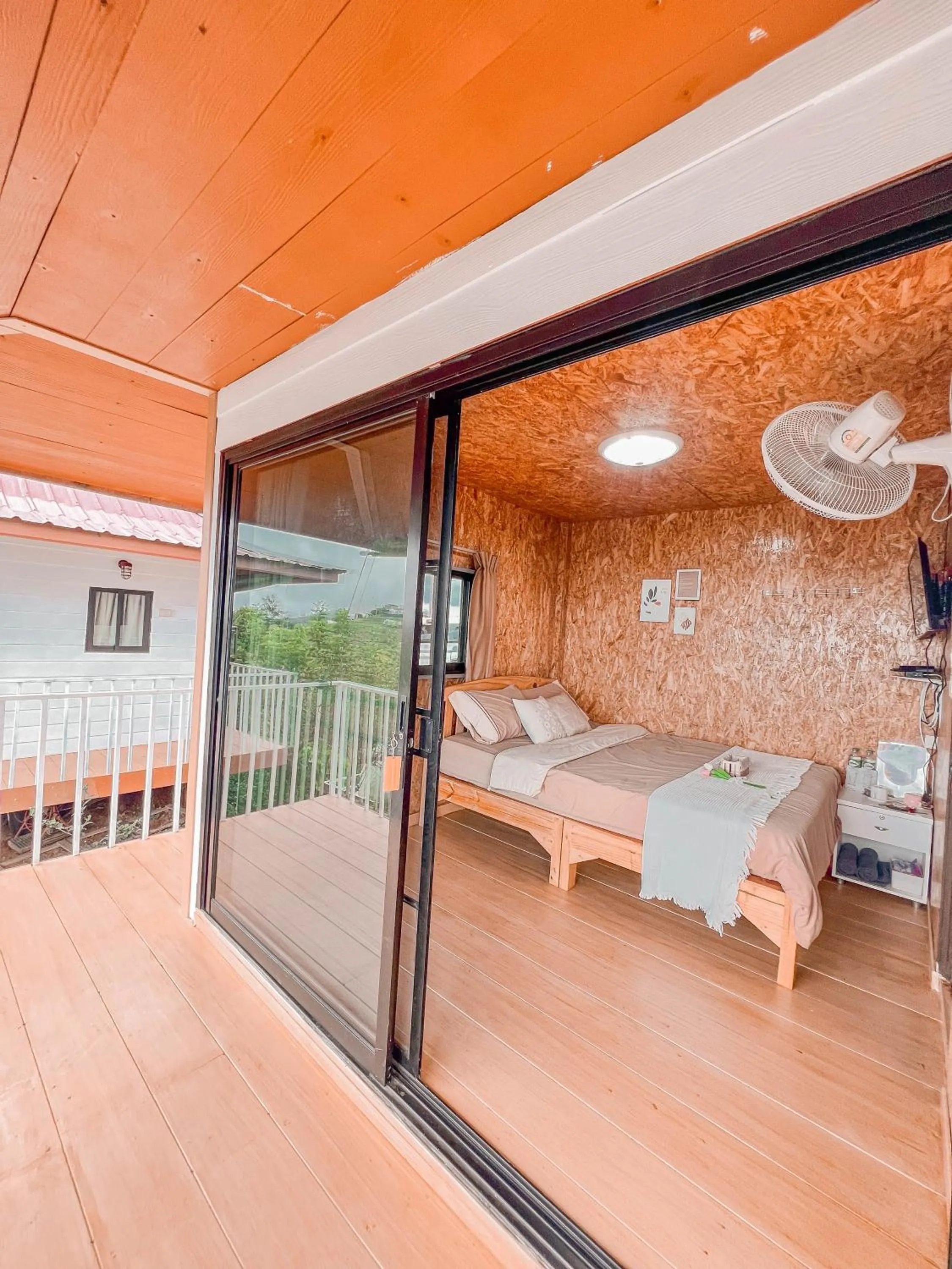 Bed in ม่อนชาพาเพลิน ม่อนแจ่ม Monchapaplearn Monjam