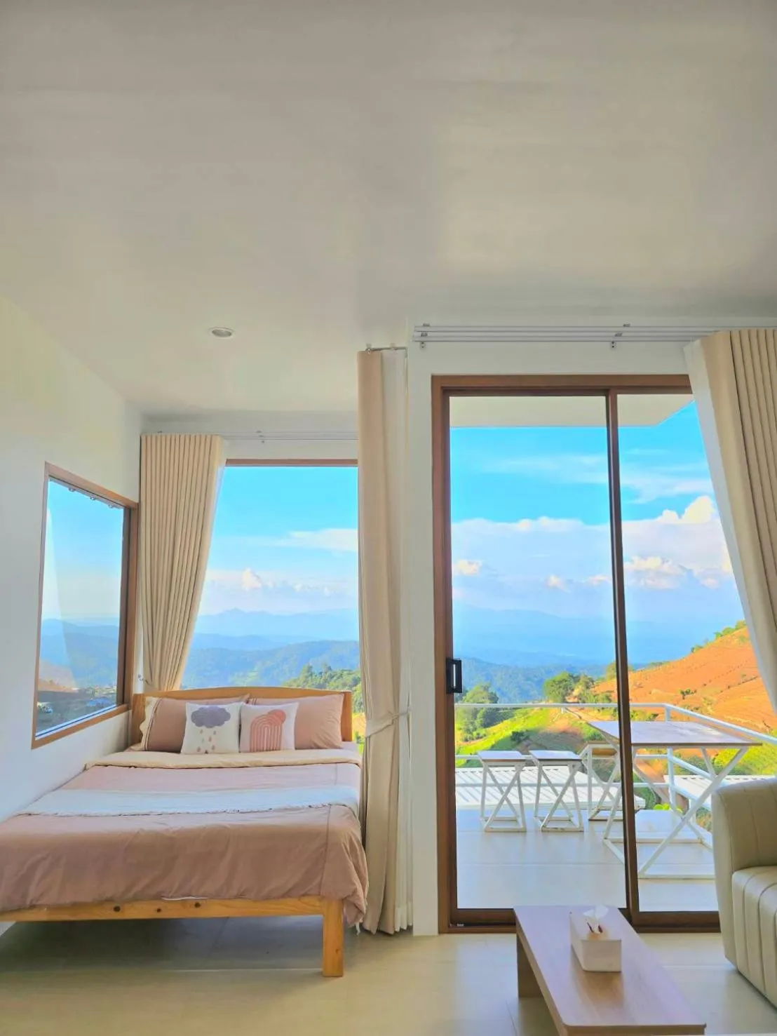 Bed in ม่อนชาพาเพลิน ม่อนแจ่ม Monchapaplearn Monjam