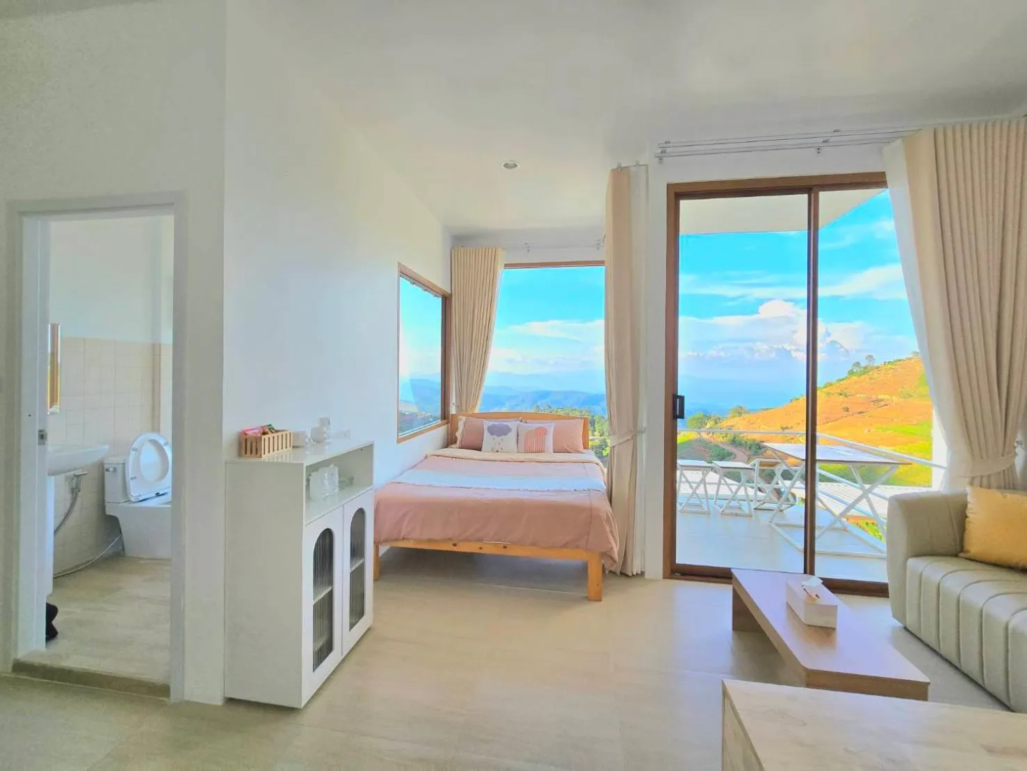 Bed in ม่อนชาพาเพลิน ม่อนแจ่ม Monchapaplearn Monjam