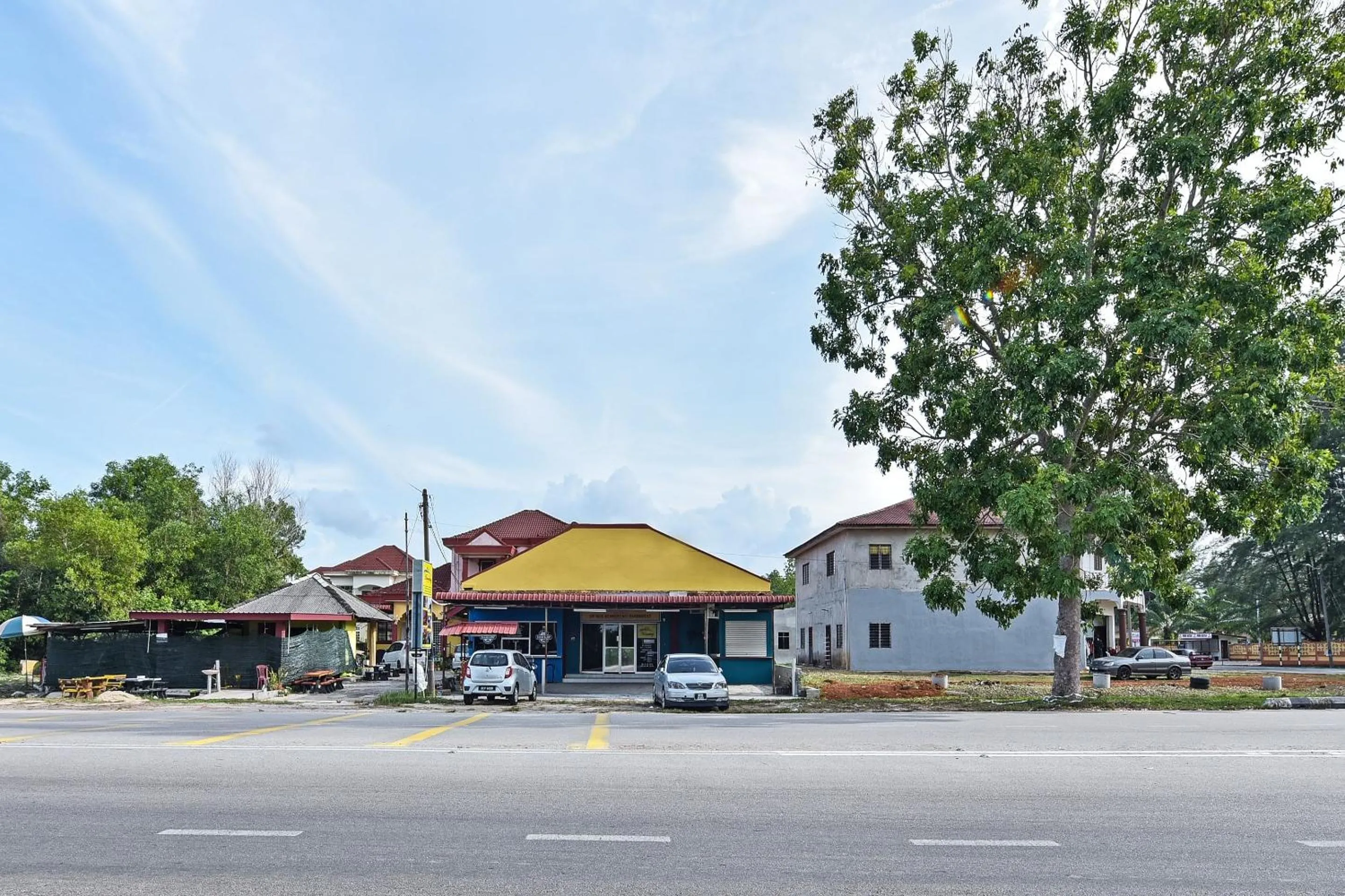 Facade/entrance in Hotel O Zn Mix Homestay & Roomstay
