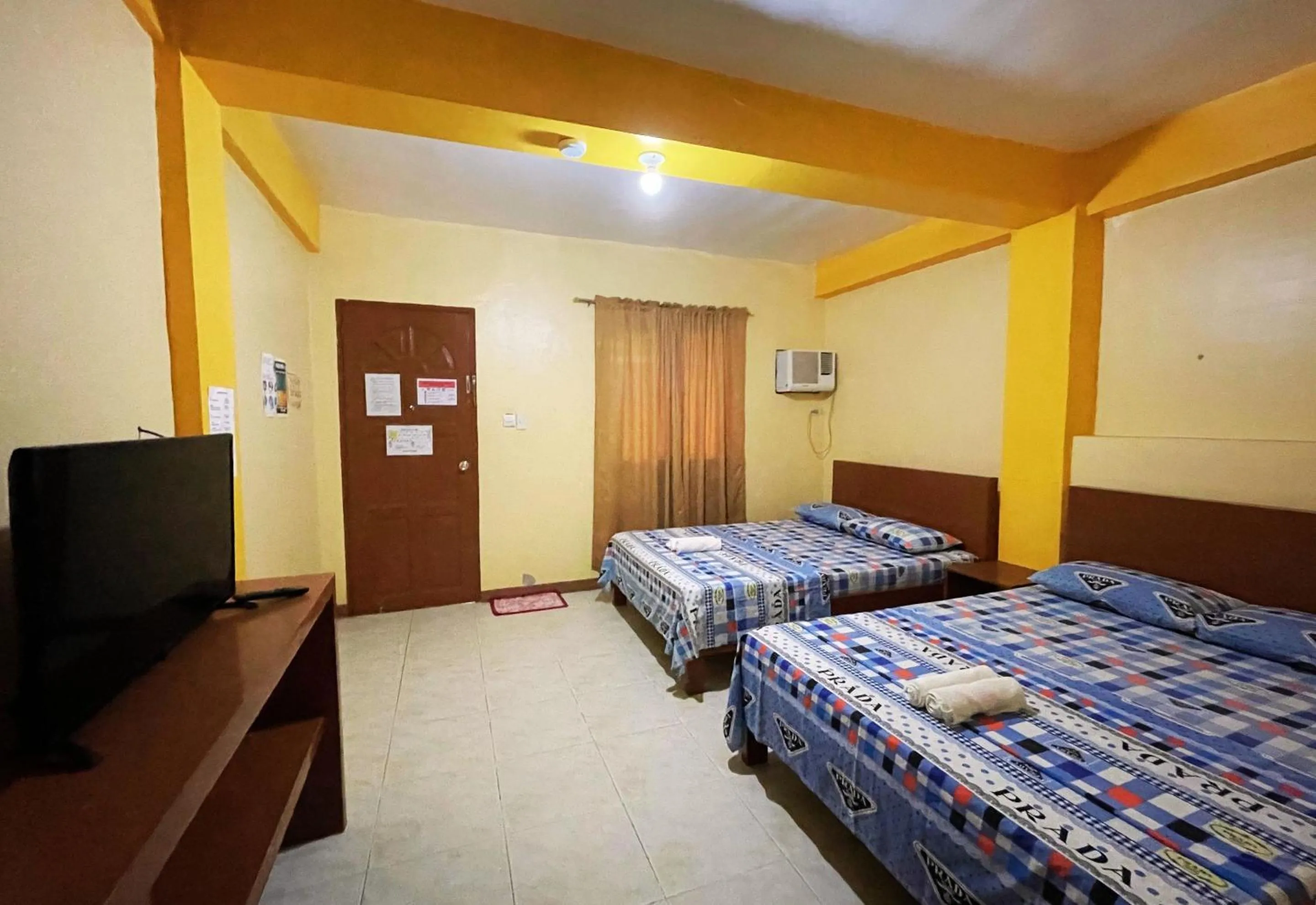 Bed in White Beach Hotel Puerto Galera powered by Cocotel