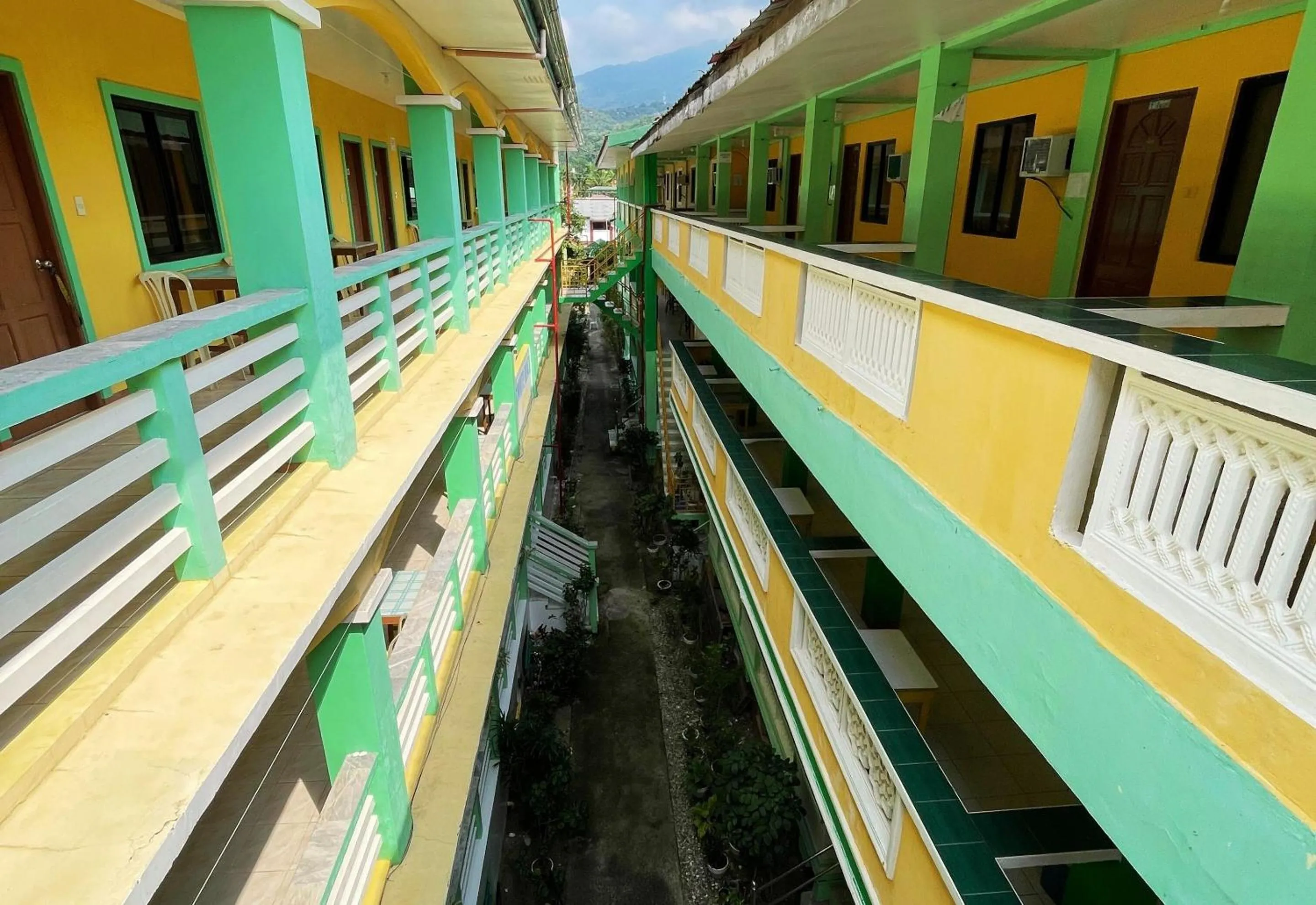 White Beach Hotel Puerto Galera powered by Cocotel