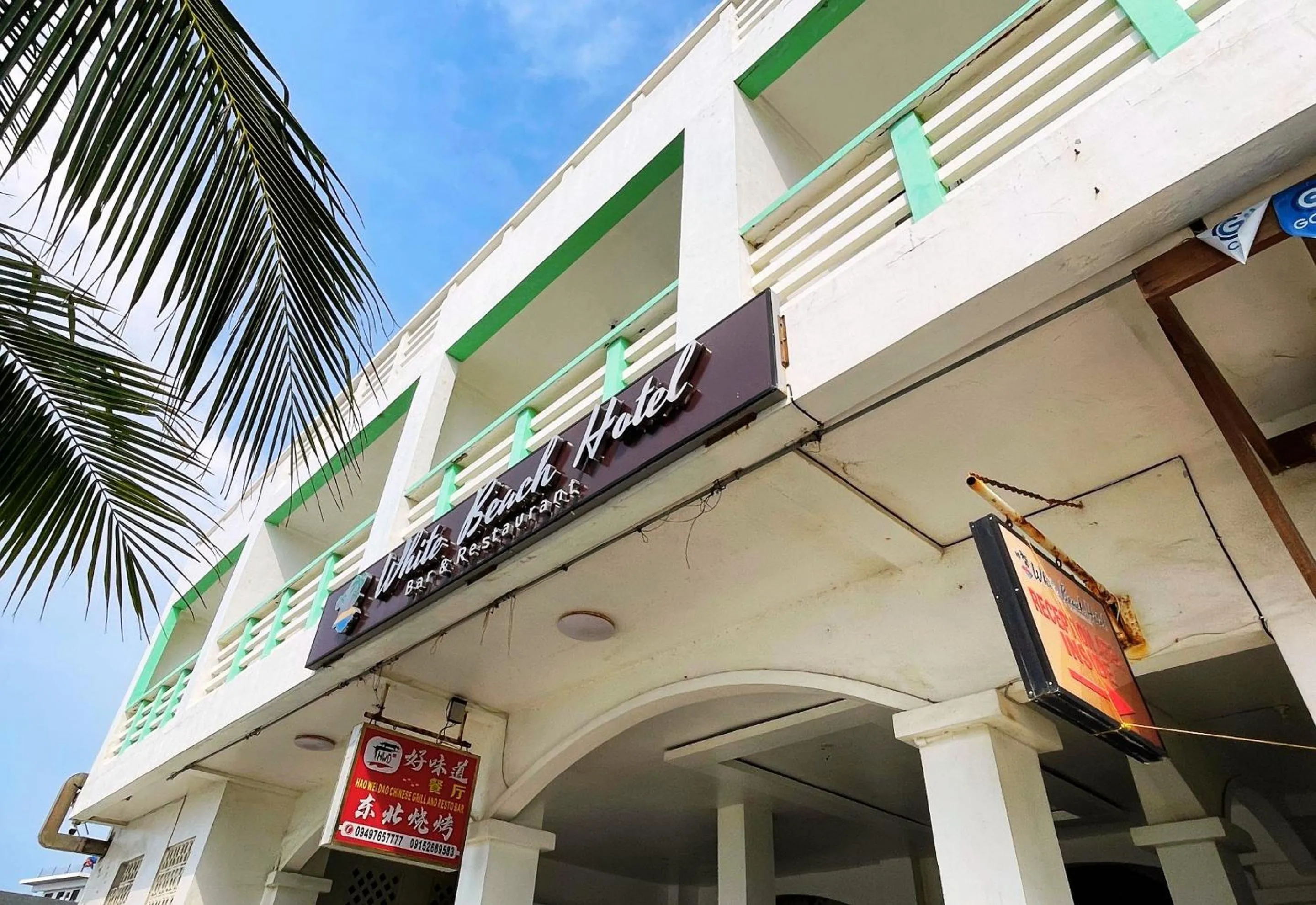 White Beach Hotel Puerto Galera powered by Cocotel