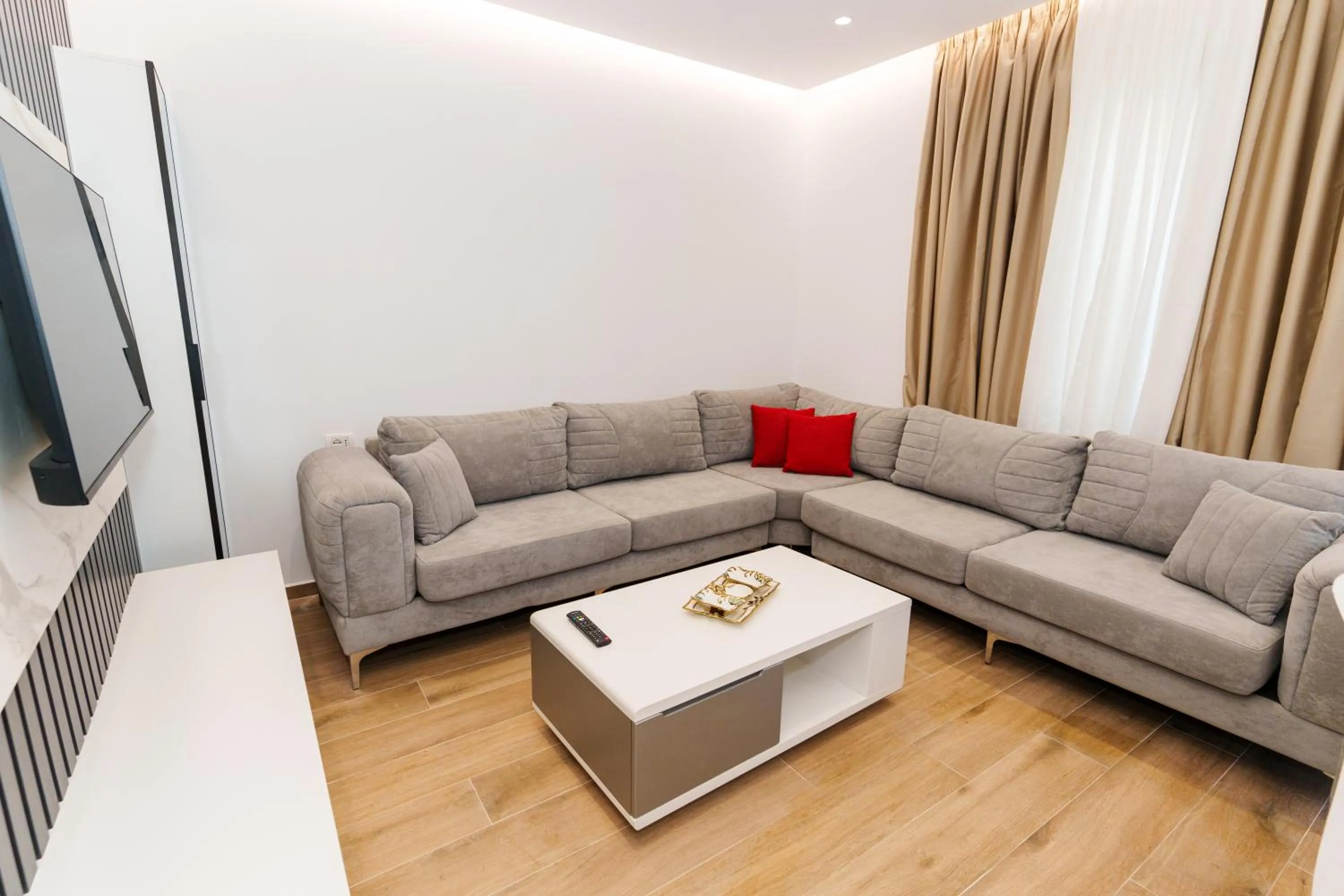 TV and multimedia in Belmond Hotel