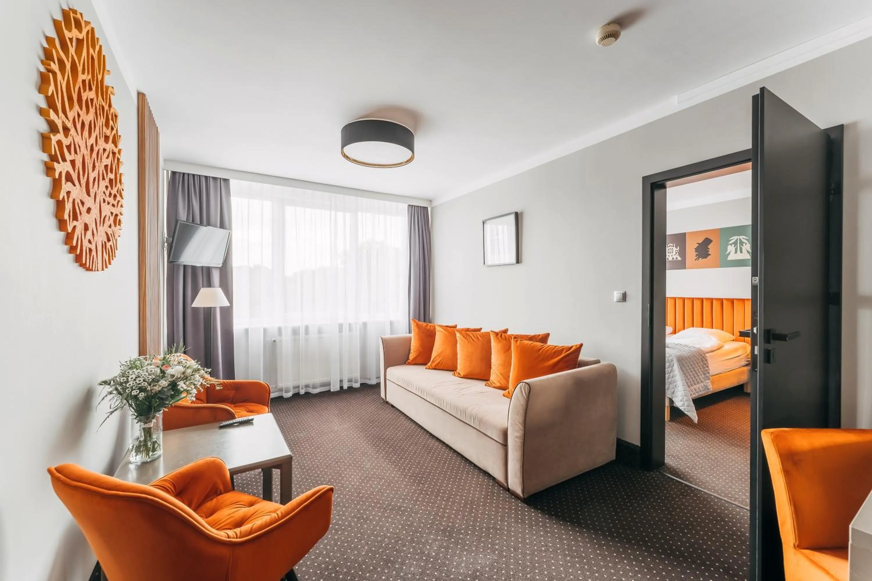 Living room, Bed in Hotel New Skanpol