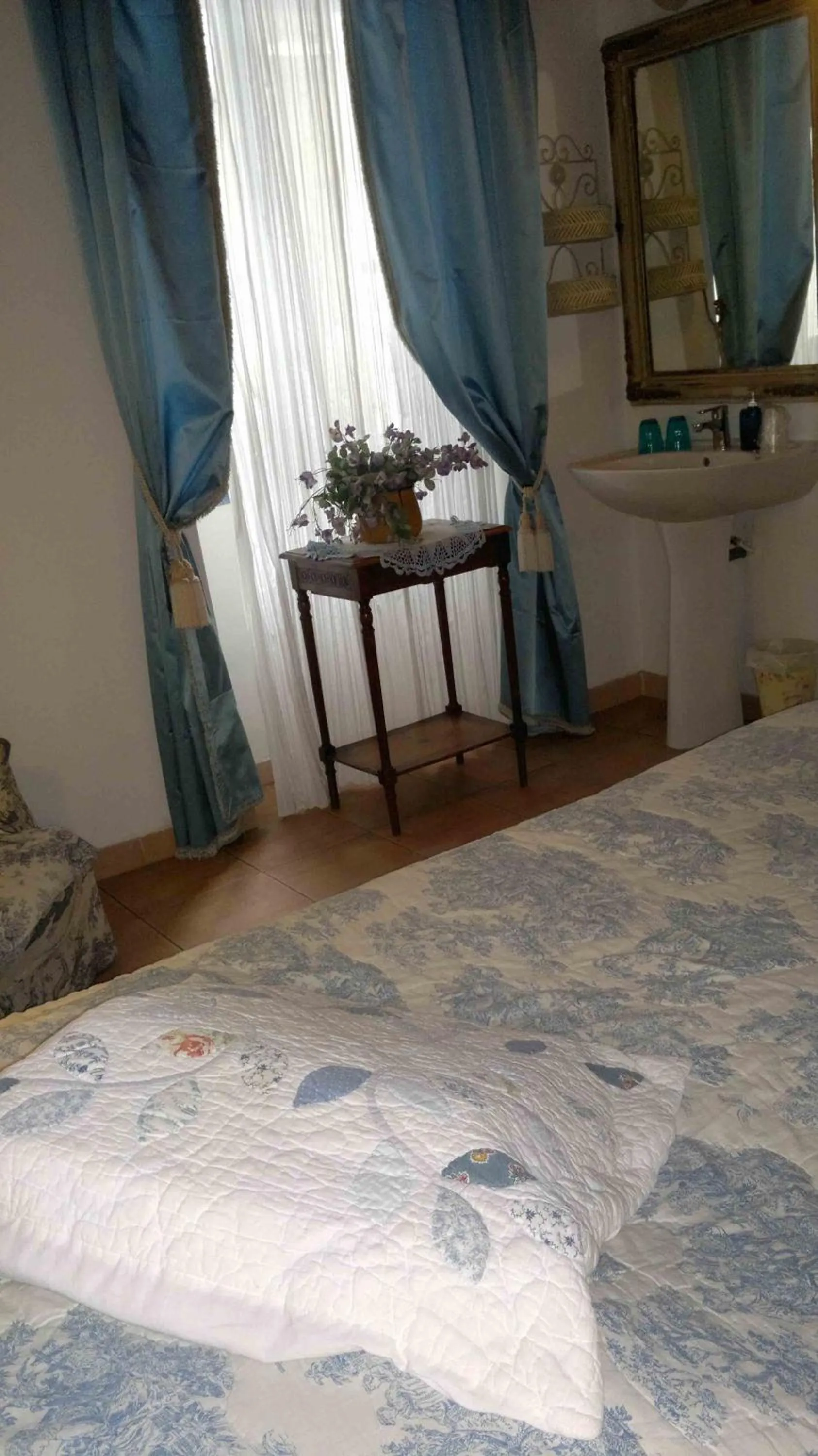 Bed in Hôtel Restaurant L'Aiglon