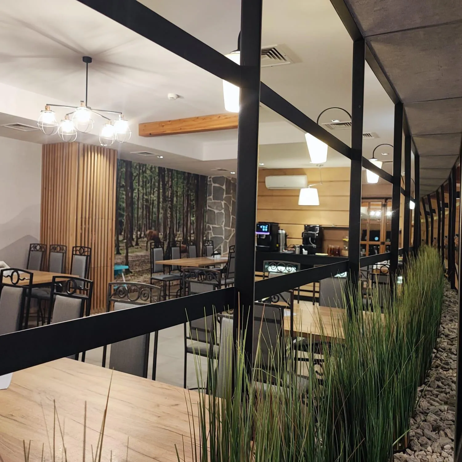 Restaurant/places to eat in Hotel Fero Lux