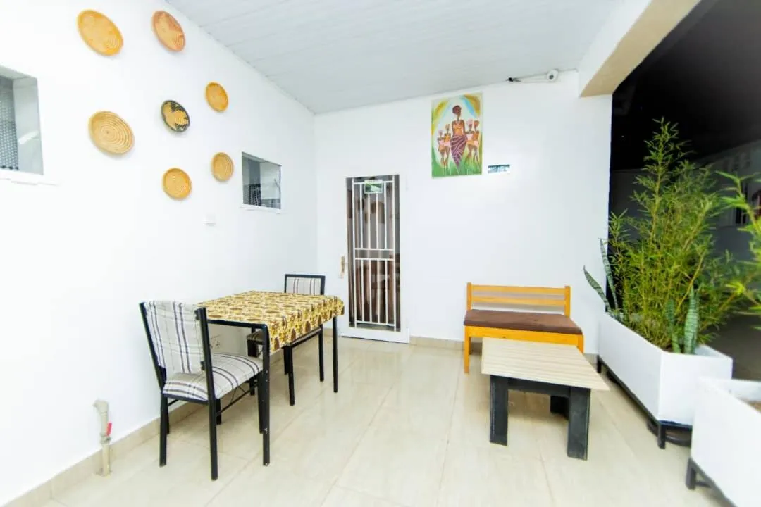 Balcony/Terrace in INZOZI AFRICA HOUSE B&B-Gishushu