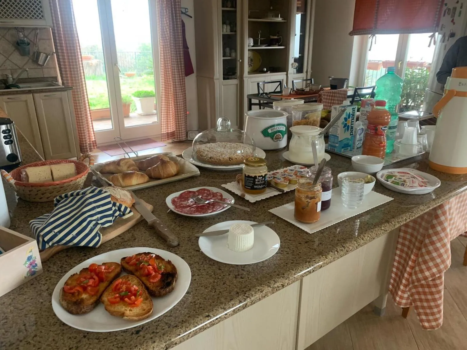 Breakfast in Le Rocce