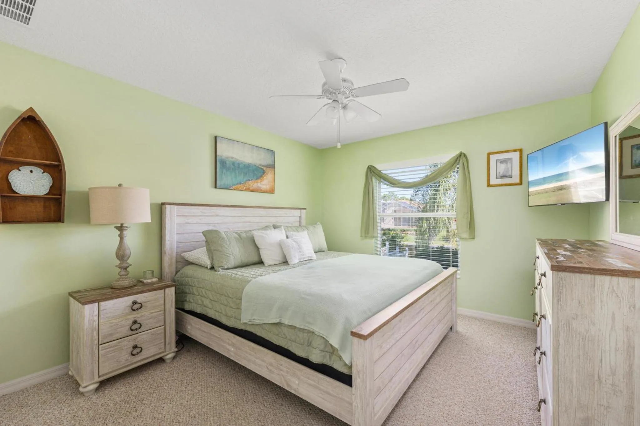 Bedroom, Bed in Dock Holliday