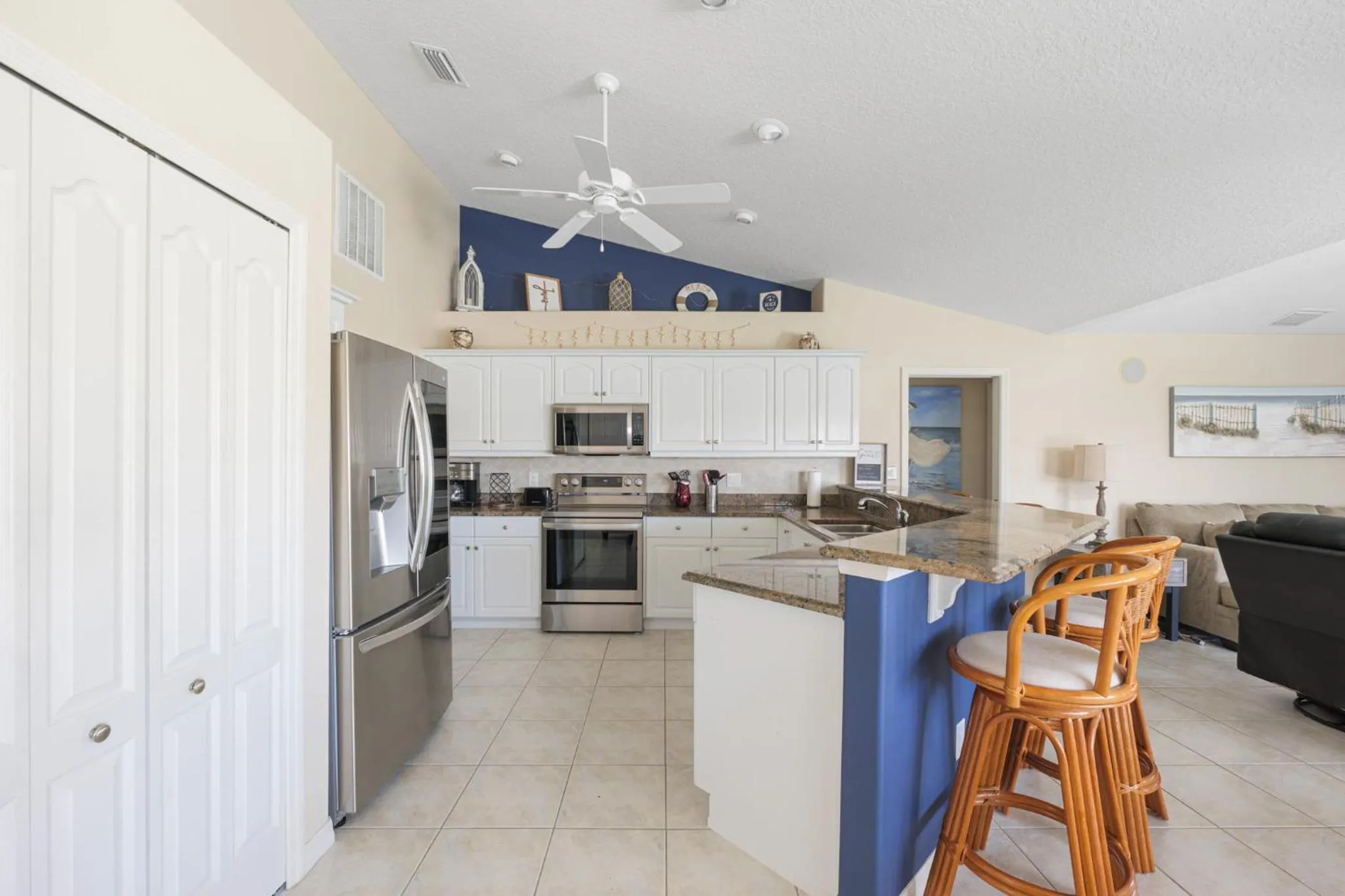 Kitchen or kitchenette in Dock Holliday