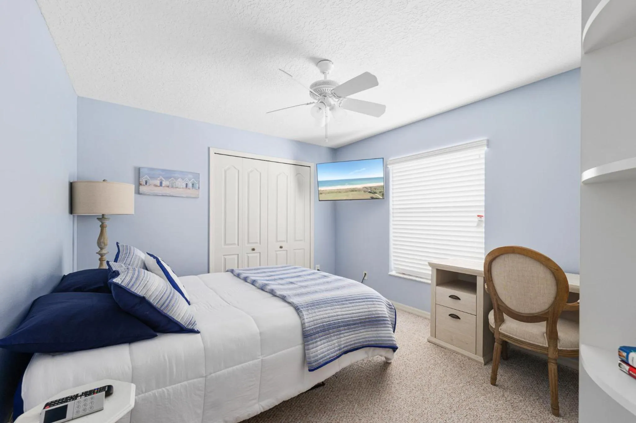 Property building, Bed in Dock Holliday