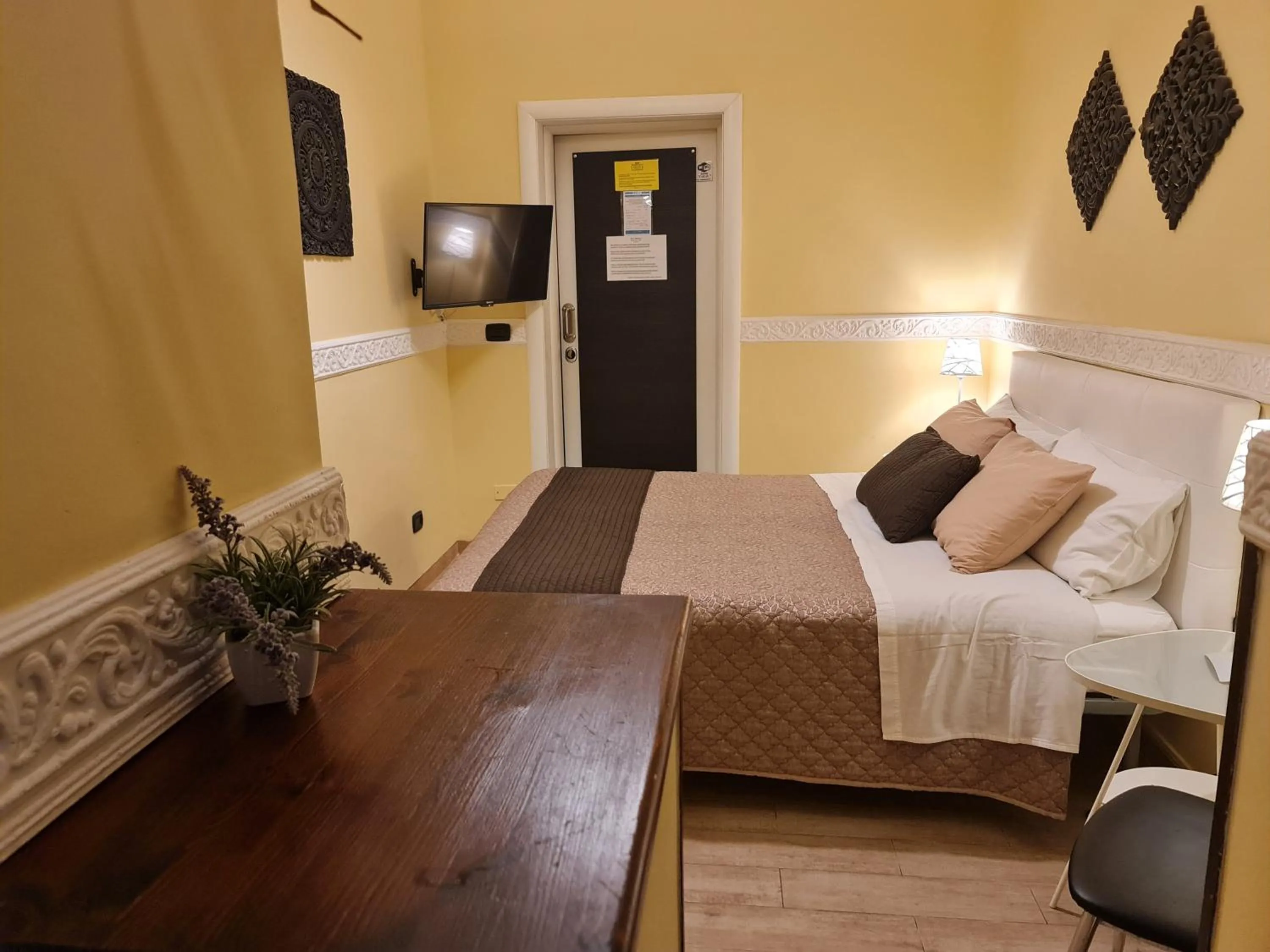 Bed in Taras Di San Vito Guest House