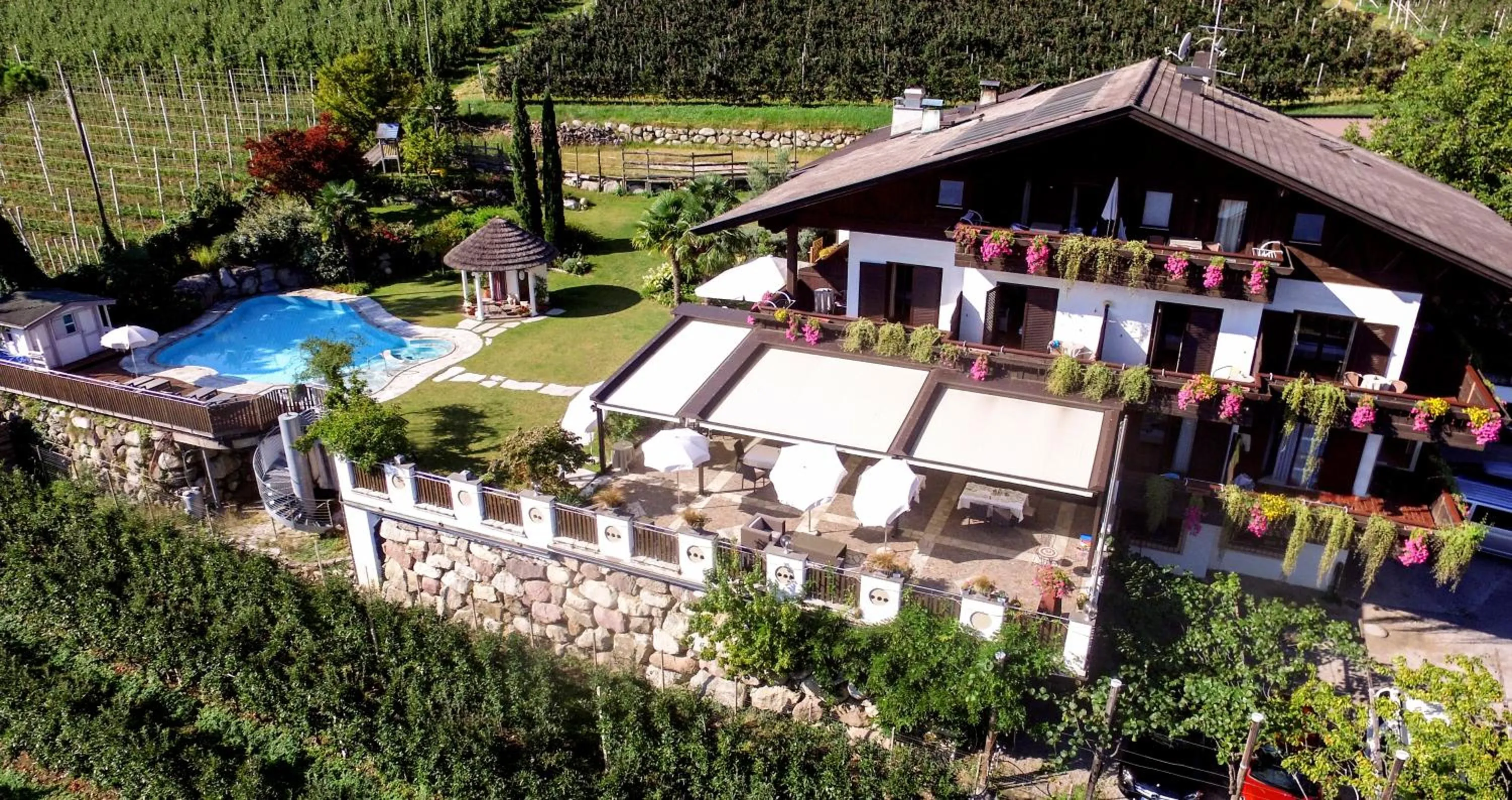 Facade/entrance in Hotel & Appartement Valtnaungut