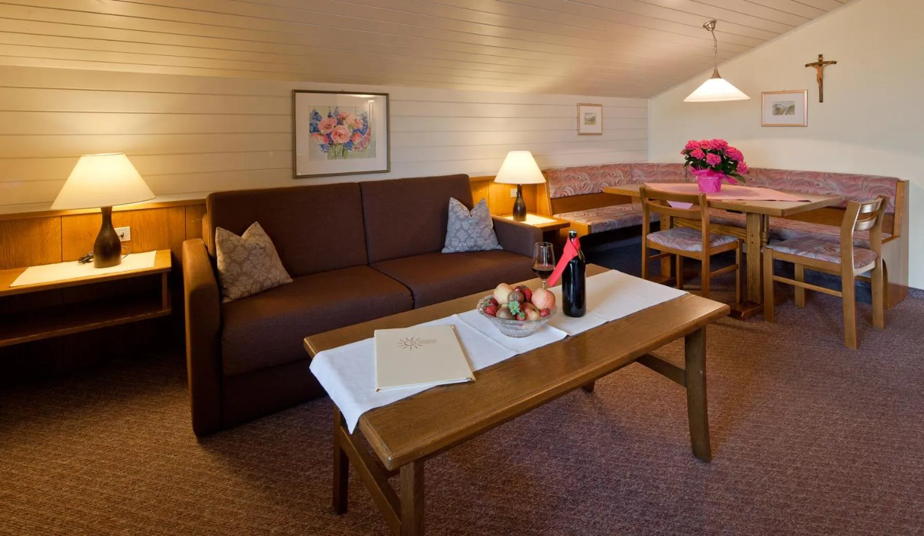 Photo of the whole room in Hotel & Appartement Valtnaungut