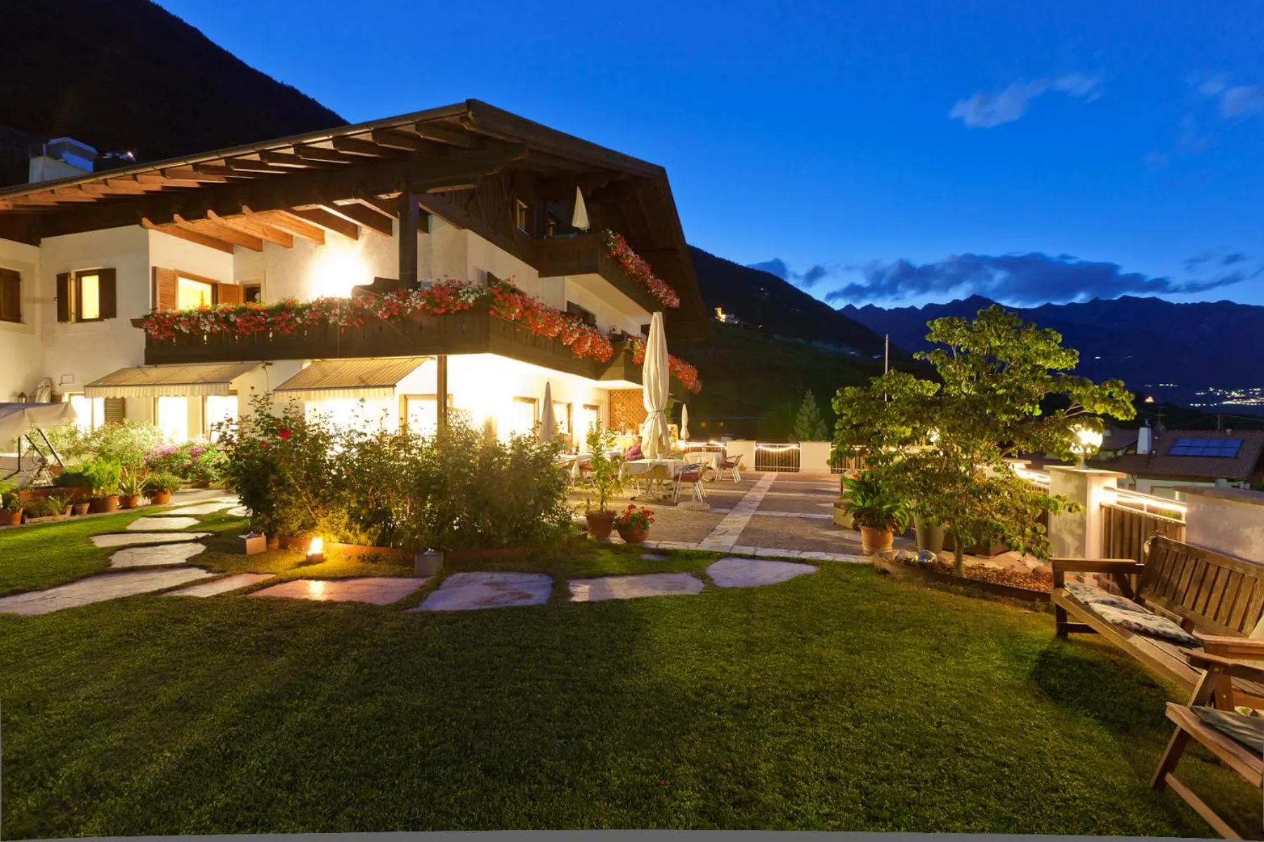 Facade/entrance in Hotel & Appartement Valtnaungut