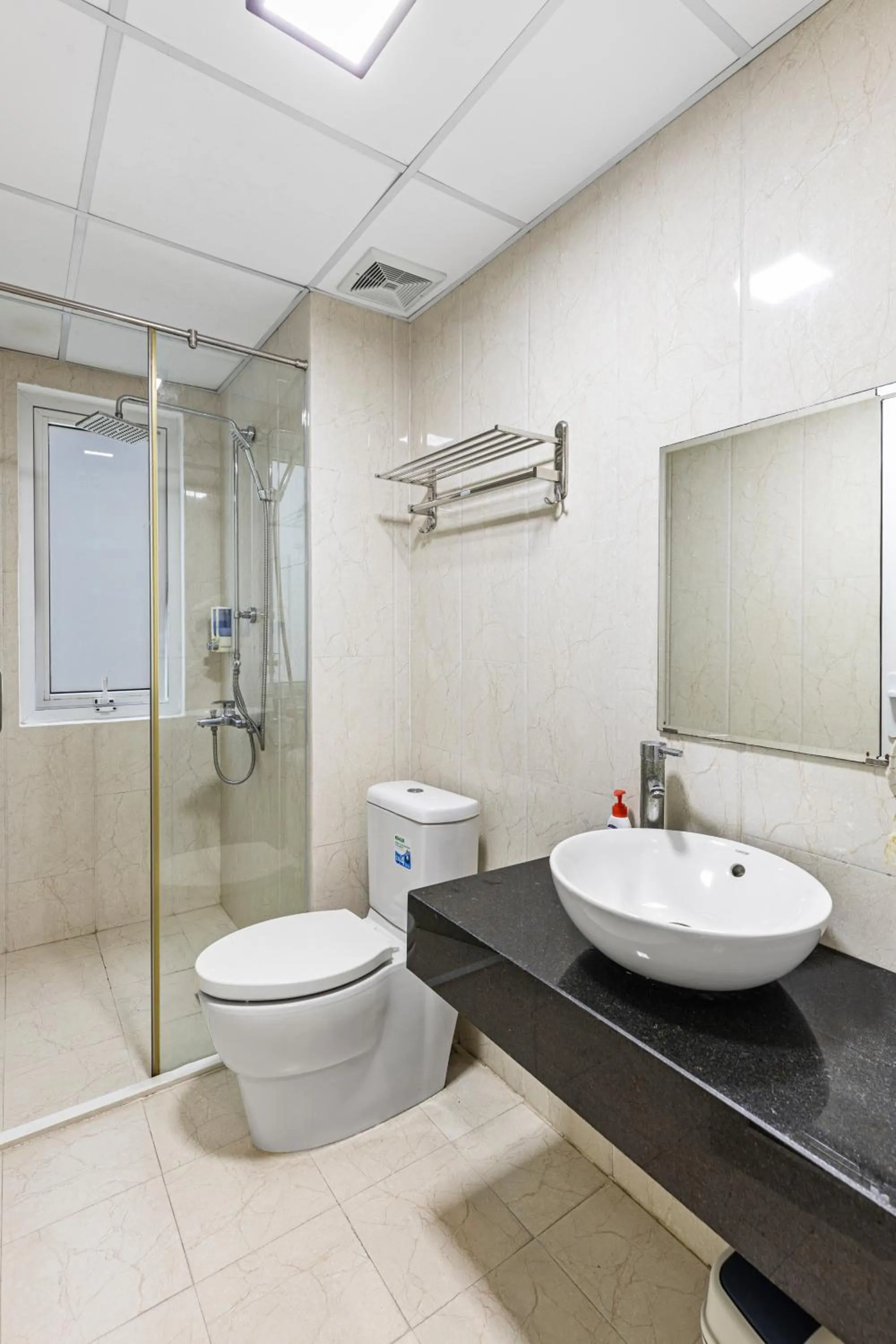 Toilet in Alyssa Hotel Da Nang