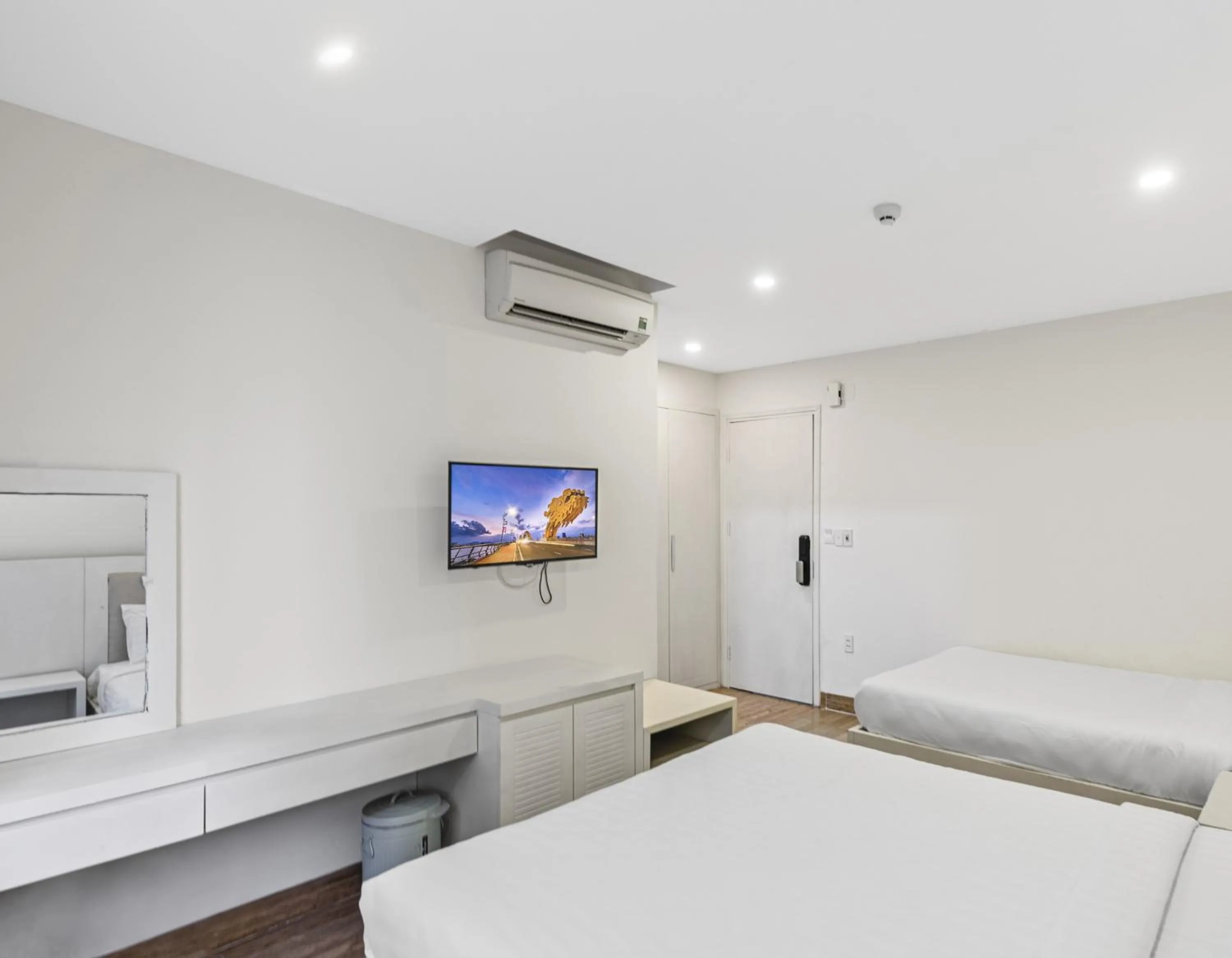 Photo of the whole room, Bed in Alyssa Hotel Da Nang