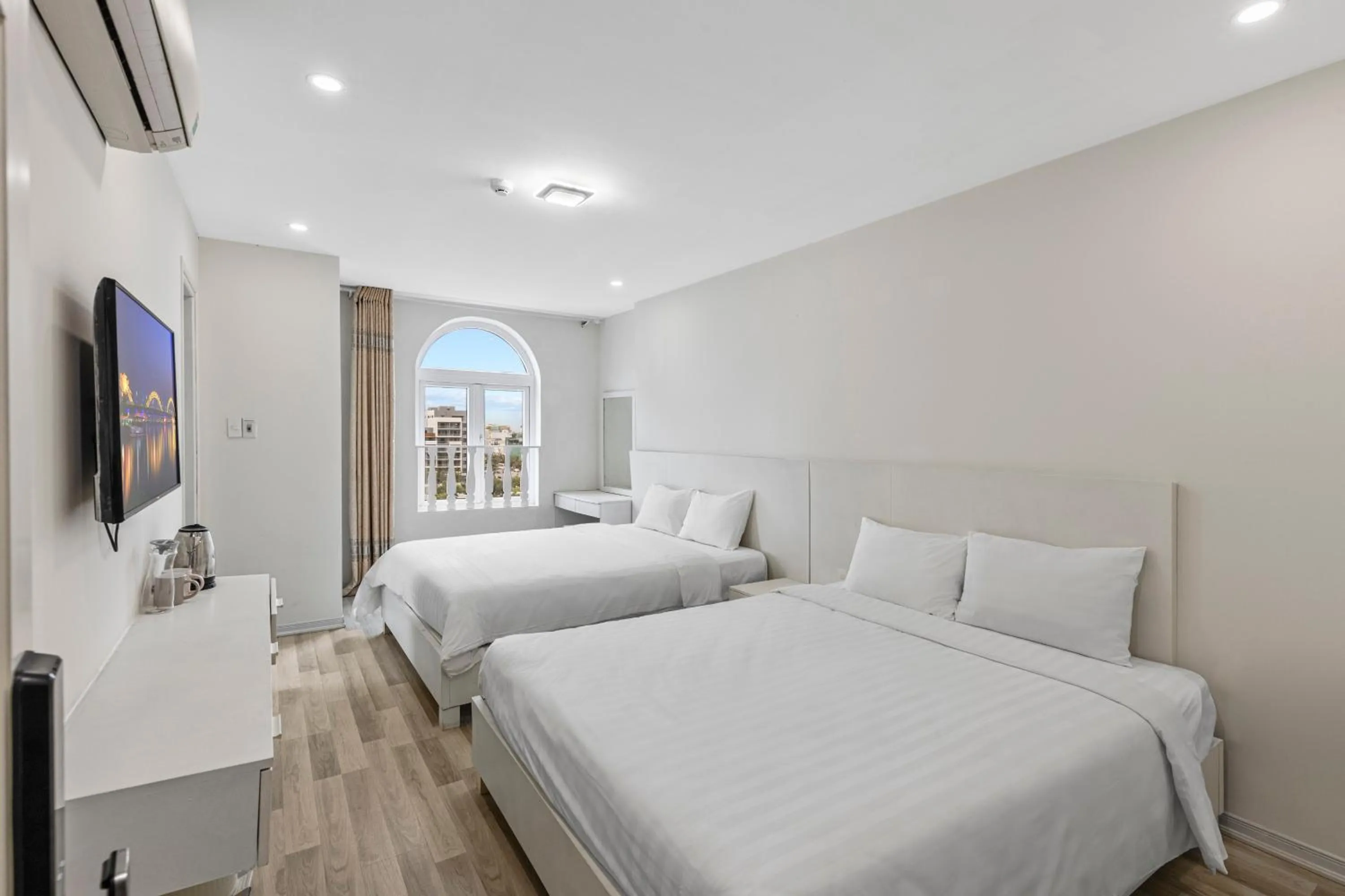 Photo of the whole room, Bed in Alyssa Hotel Da Nang